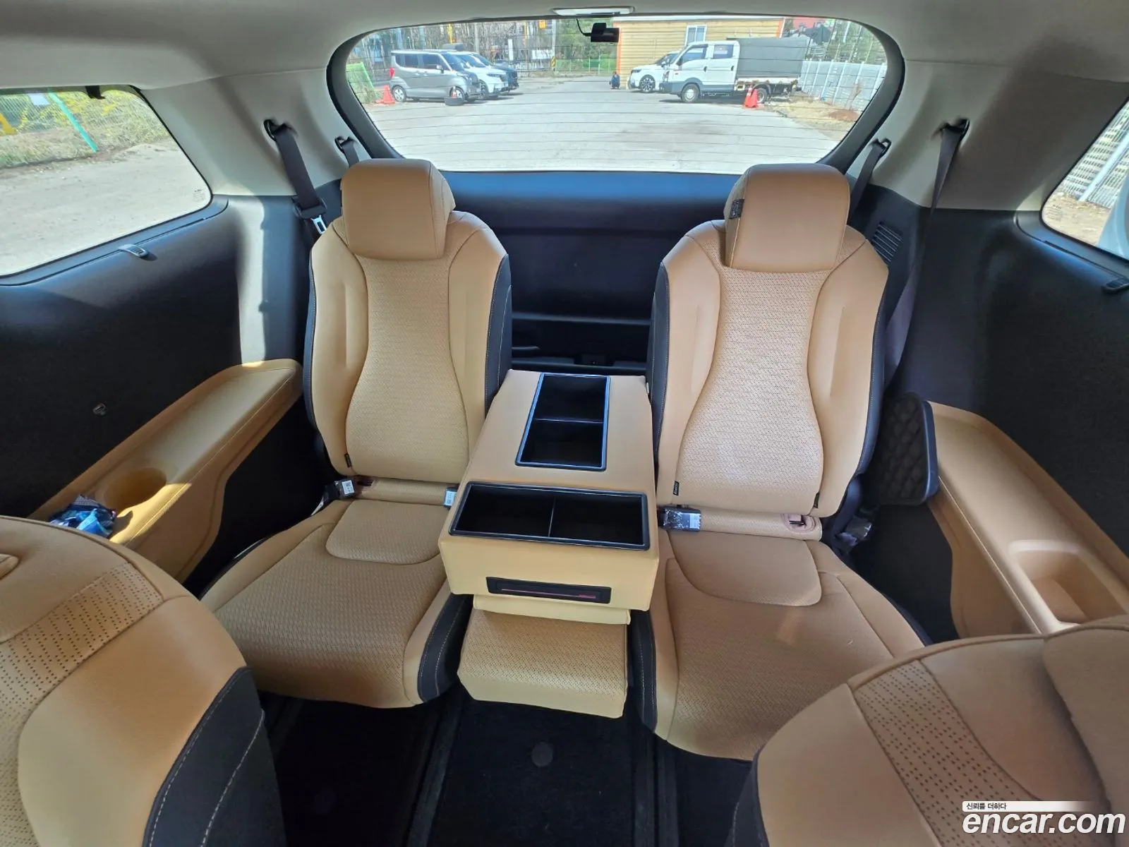 Kia Carnival 2023 — 12