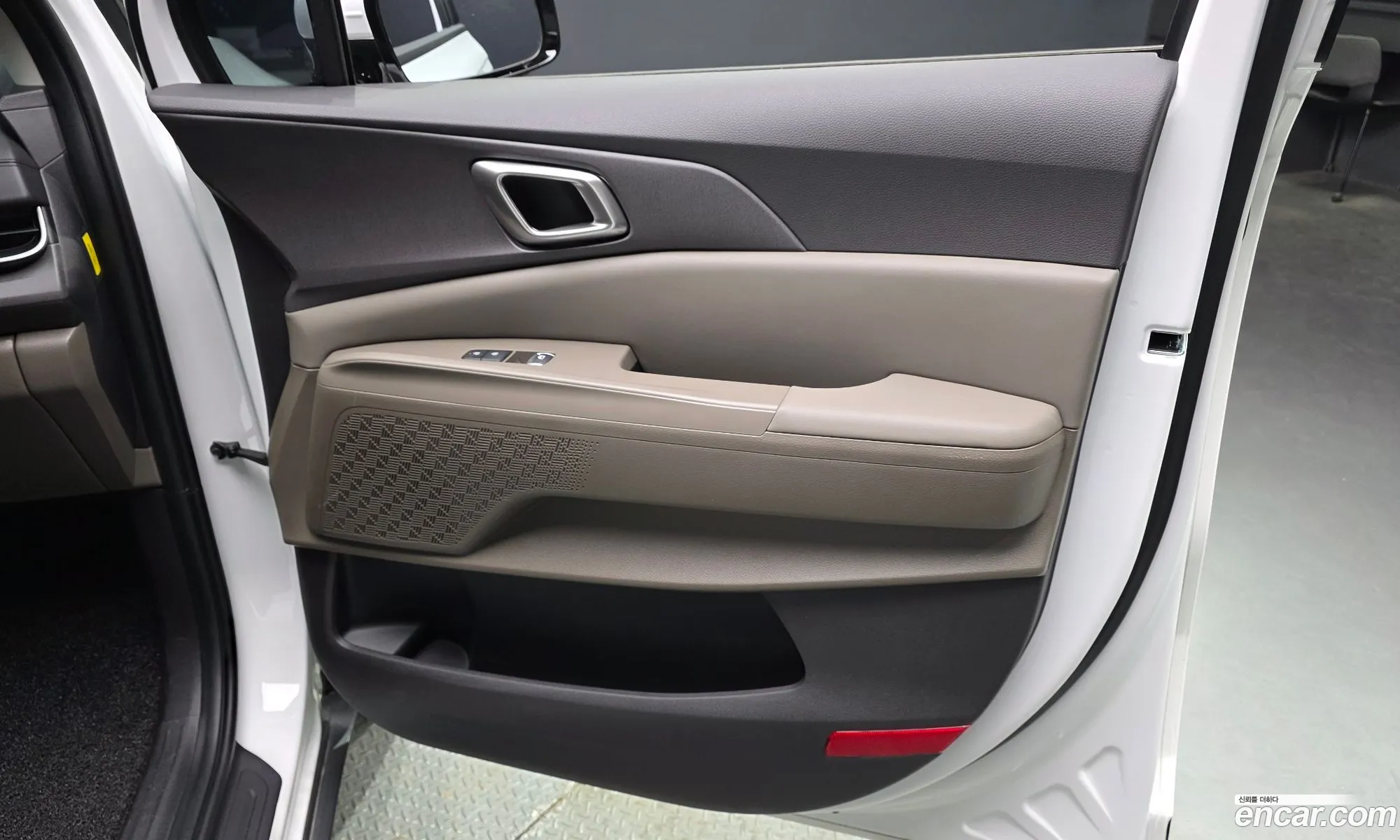 Kia Carnival 2025 — 16