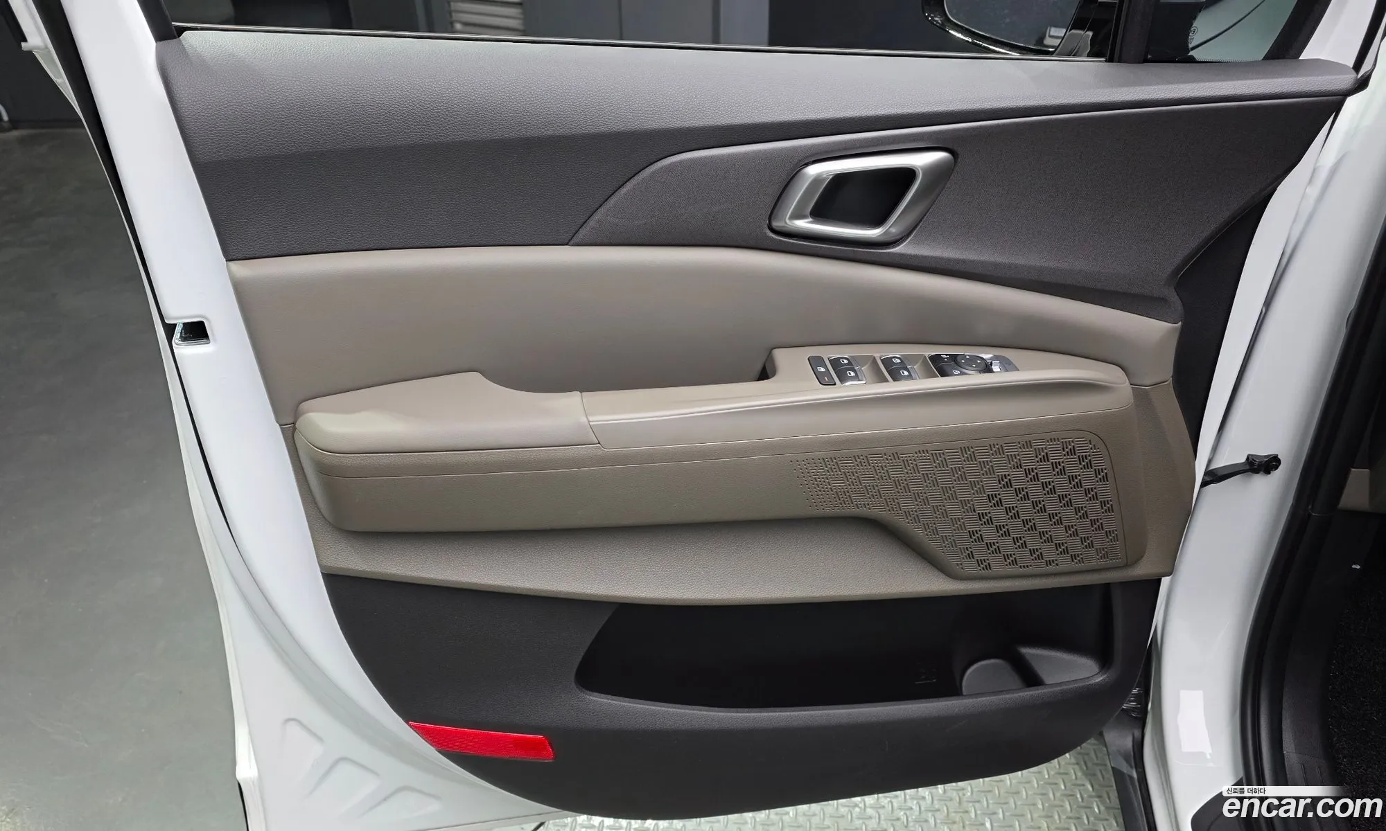 Kia Carnival 2025 — 18
