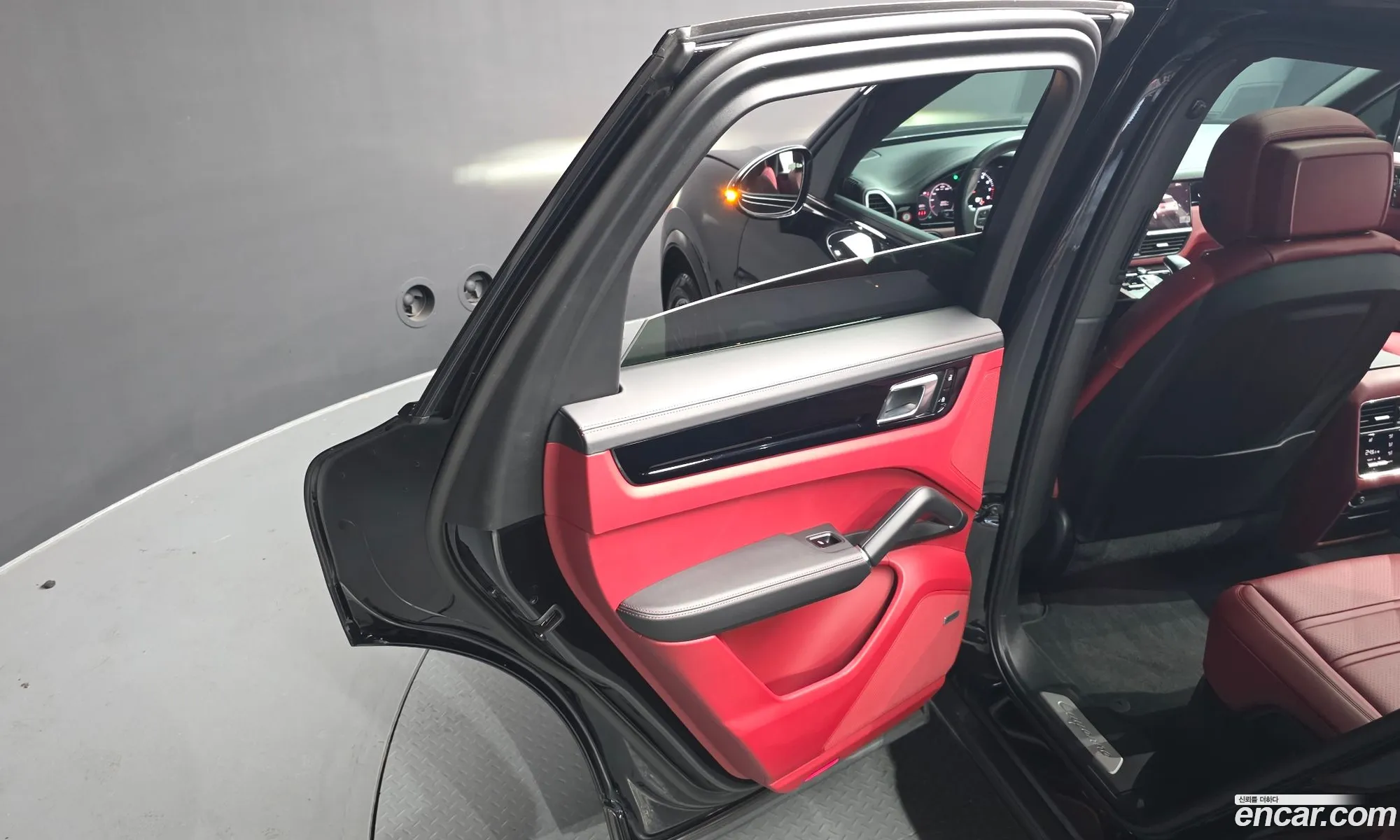 Porsche Cayenne 2020 WP1AA29Y5MDA01065 — 29