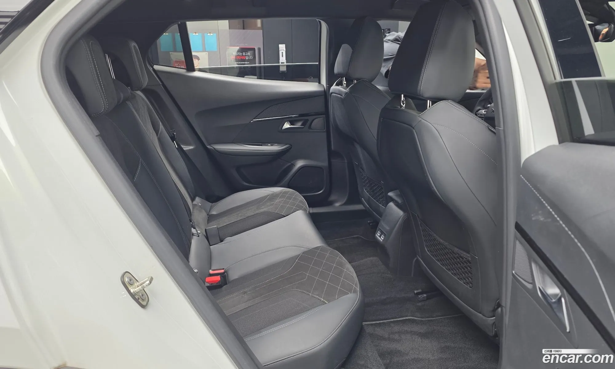 Peugeot 2008 2021 — 11