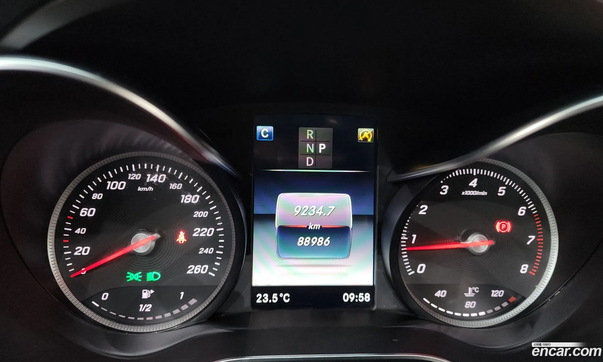 Mercedes-Benz C-Class W205 2018 — 25