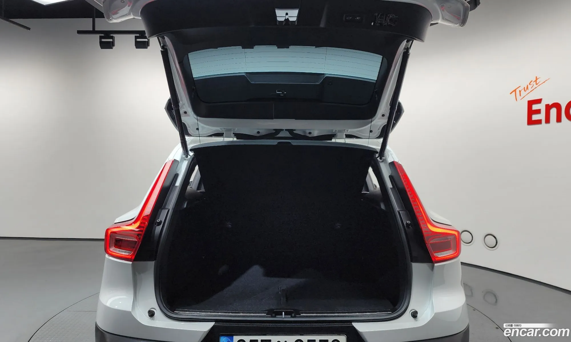 Volvo XC40 2022 — 17