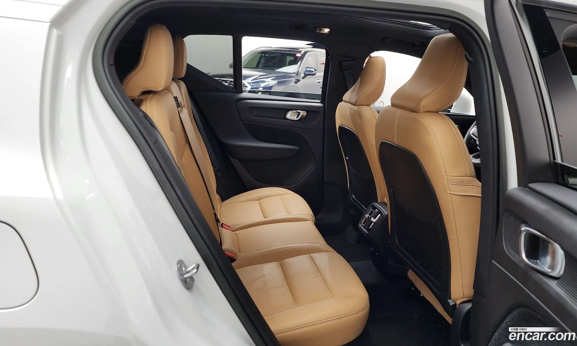Volvo XC40 2022 — 27