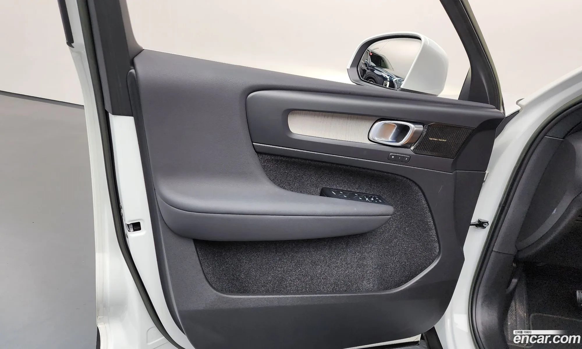 Volvo XC40 2022 — 30