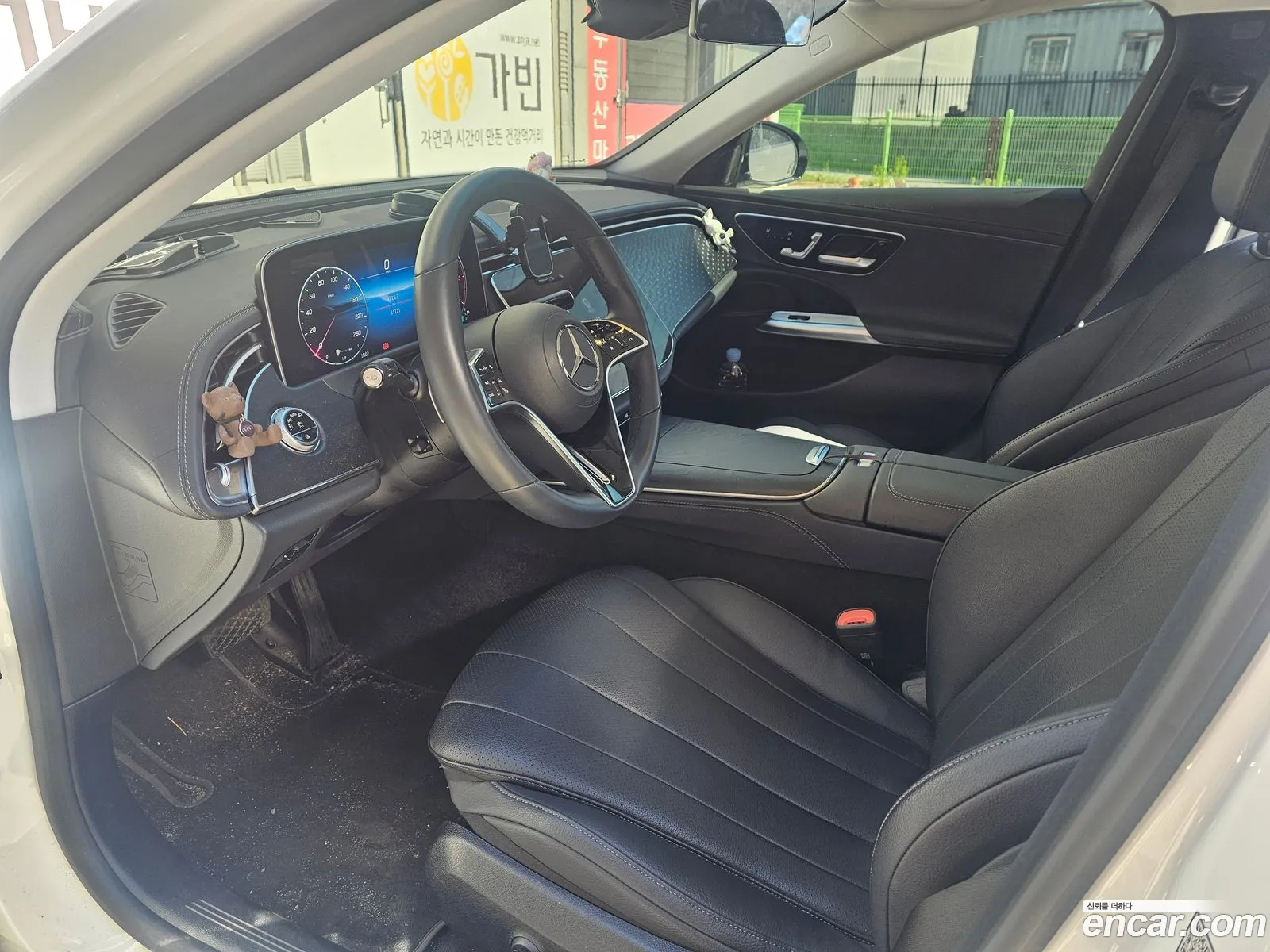 Mercedes-Benz E-Class W214 2024 — 13