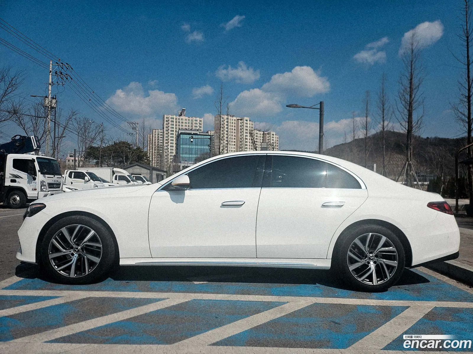 Mercedes-Benz E-Class W214 2024 — 6