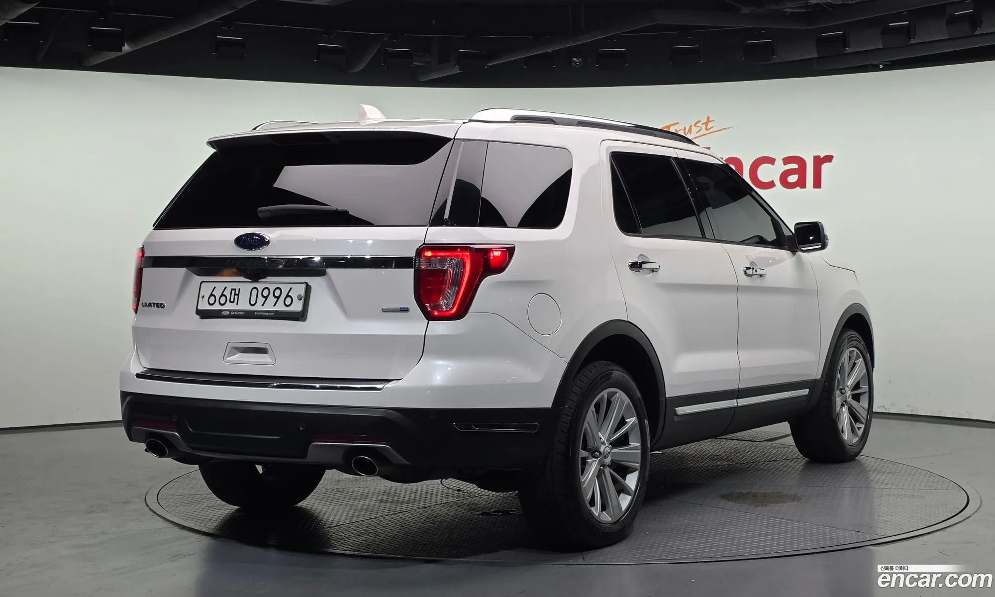 Ford Explorer 2019 1FM5K8FH0KGA56215 — 2