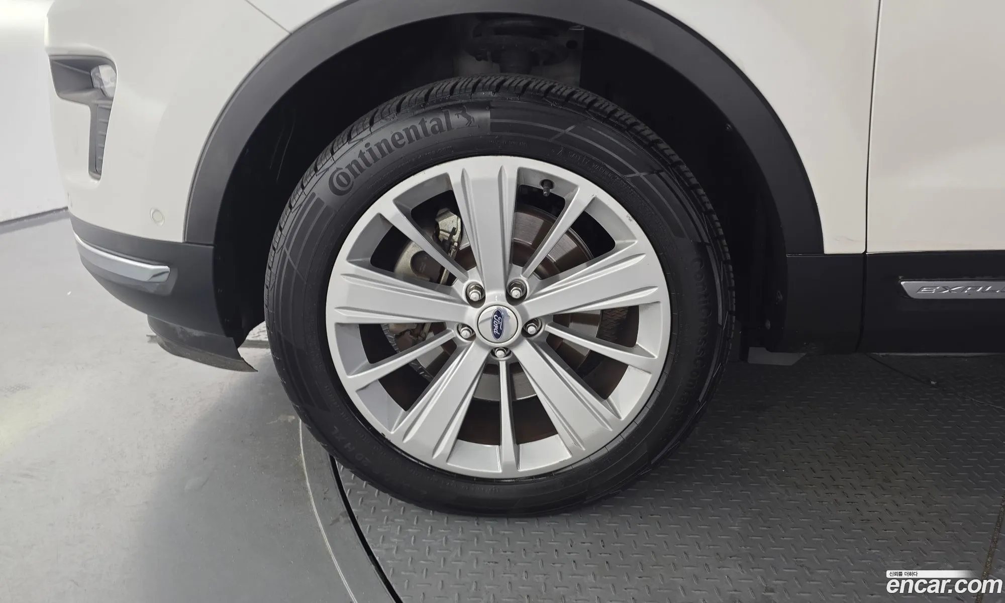 Ford Explorer 2019 1FM5K8FH0KGA56215 — 17