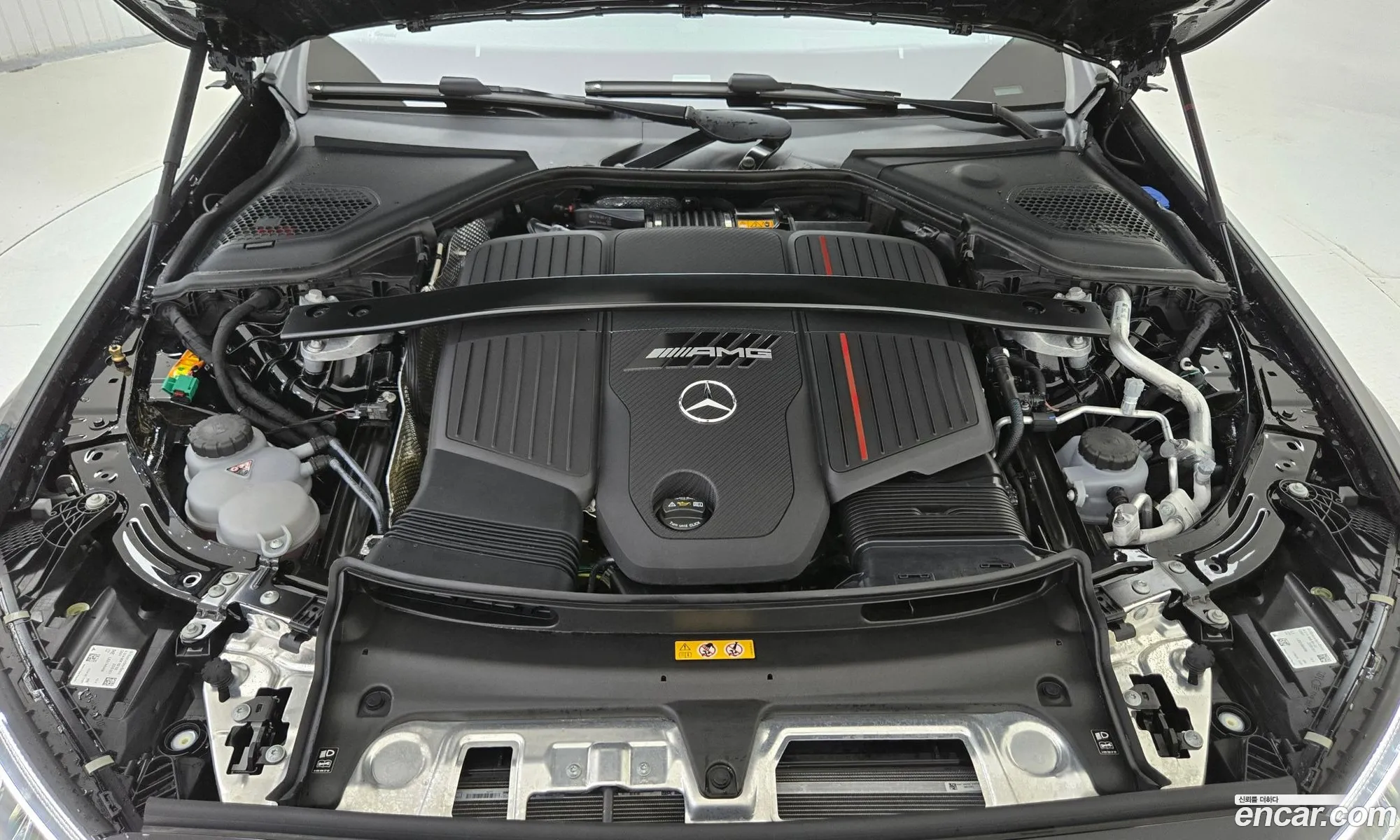 Mercedes-Benz E-Class W214 2025 — 10
