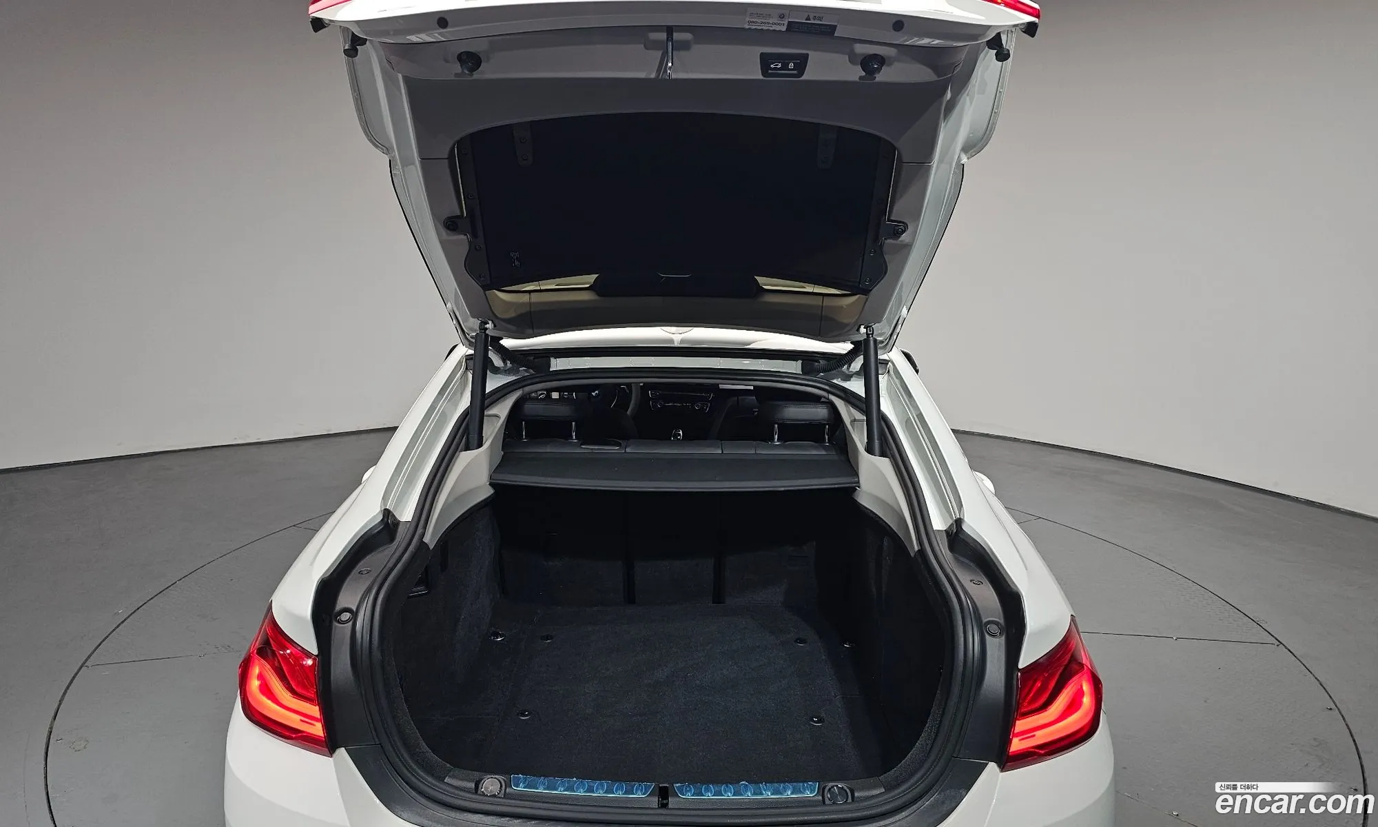 BMW 4 Series 2018 WBA4K3105JBG88045 — 17