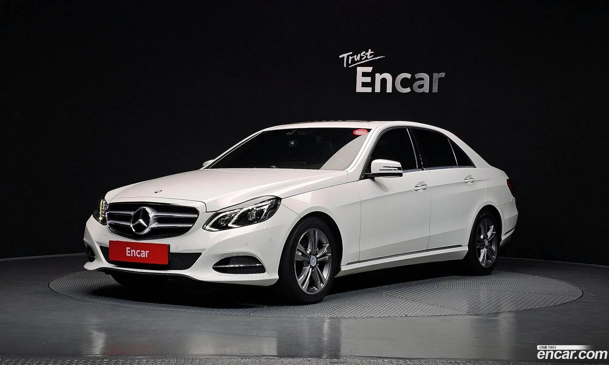 Mercedes-Benz E-Class W212 2013 WDDHF0CB7EA870673 — 11