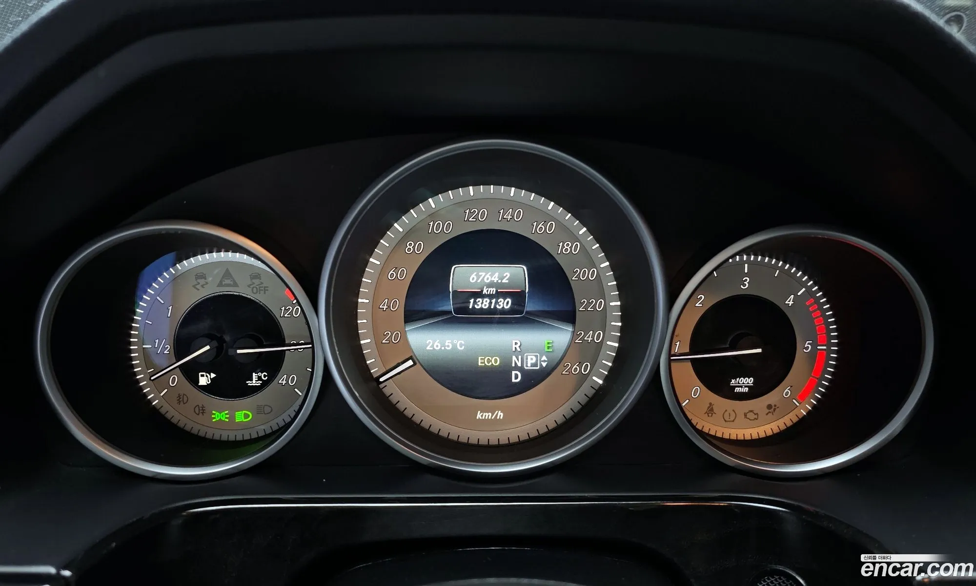 Mercedes-Benz E-Class W212 2013 WDDHF0CB7EA870673 — 8