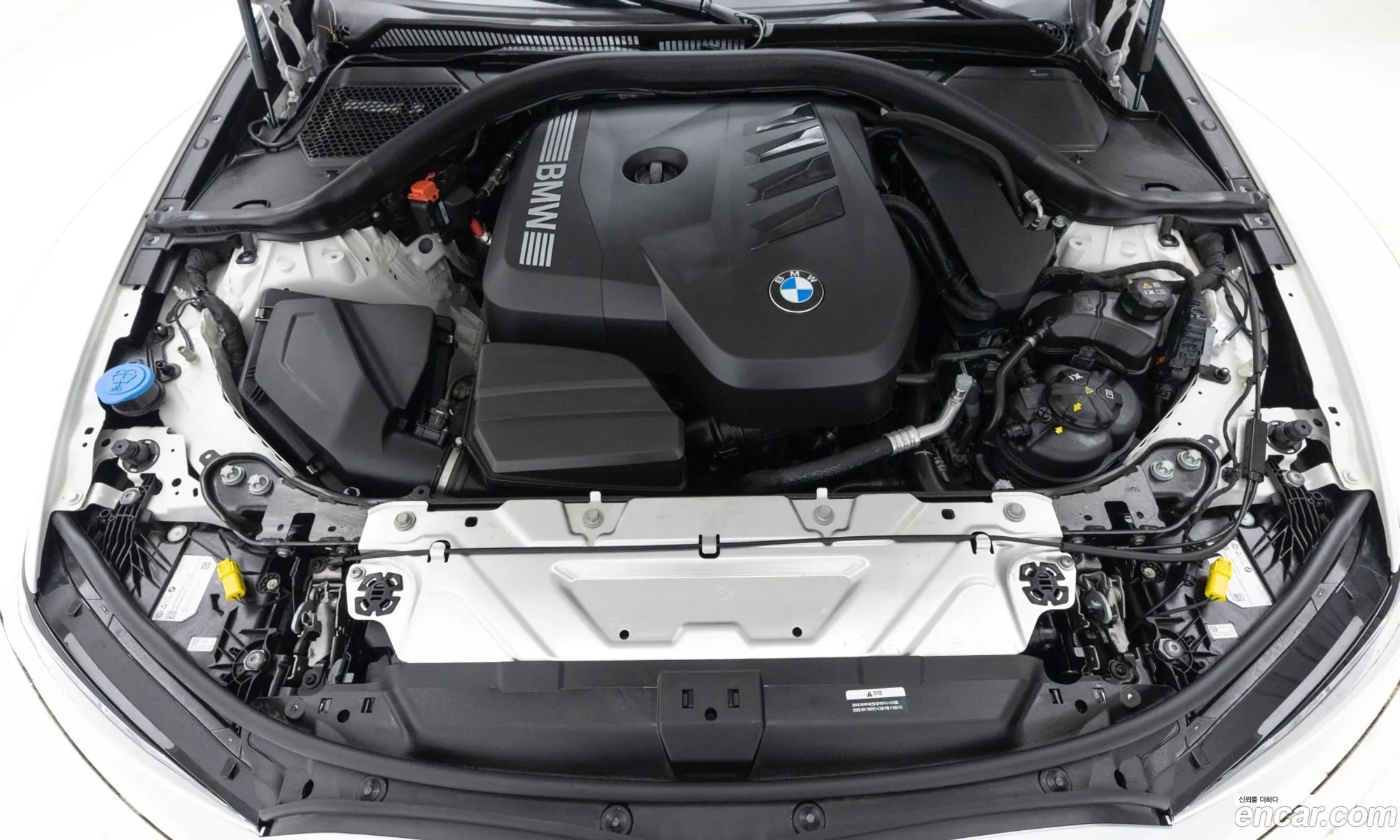 BMW 3 Series 2025 — 18