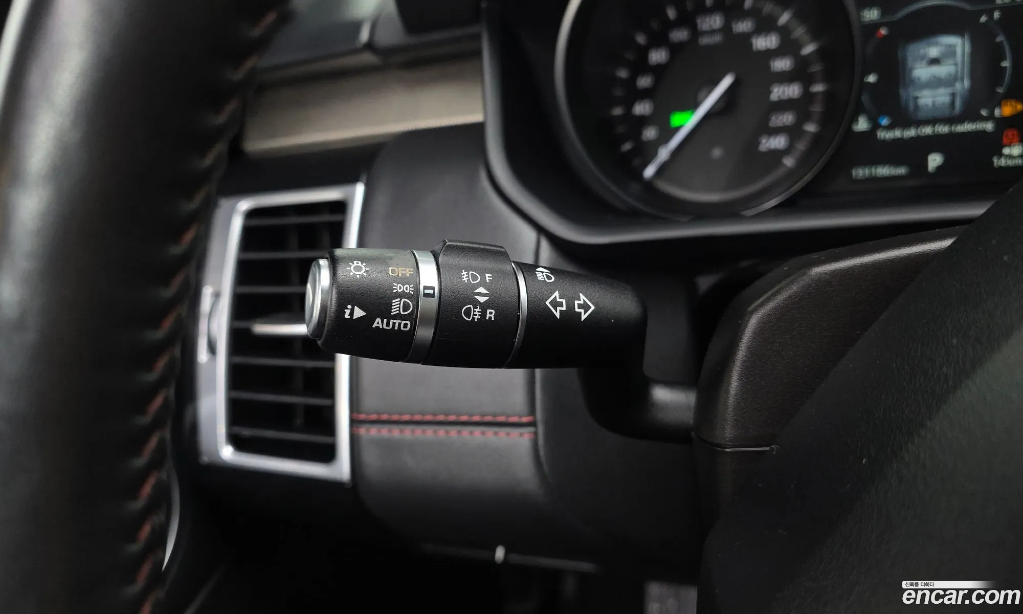 Land Rover Discovery 5 2017 SALRHBBK1HA032254 — 29