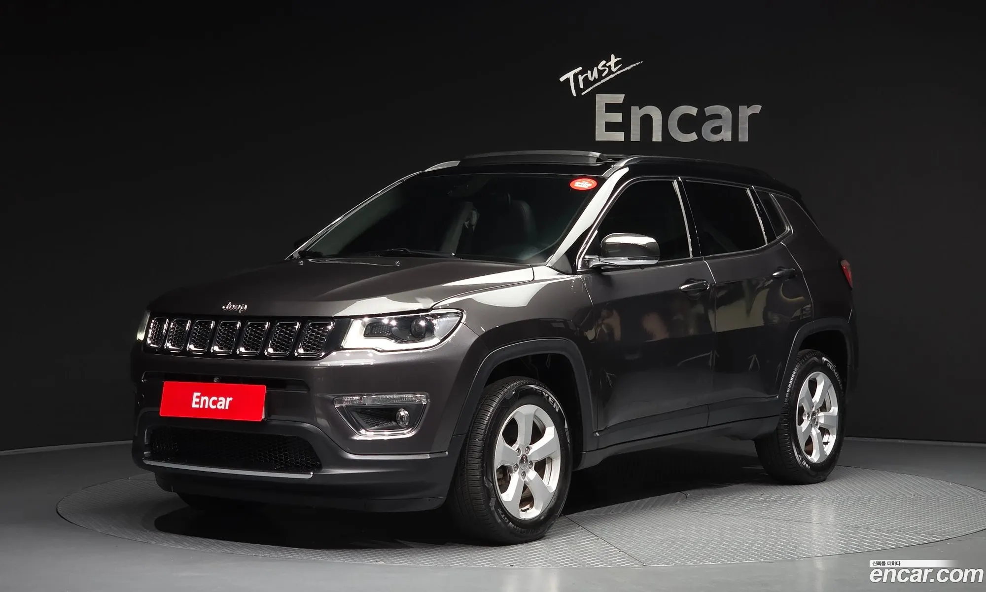 Jeep Compass 2019 3C4NJDCB3KT598369 — 2