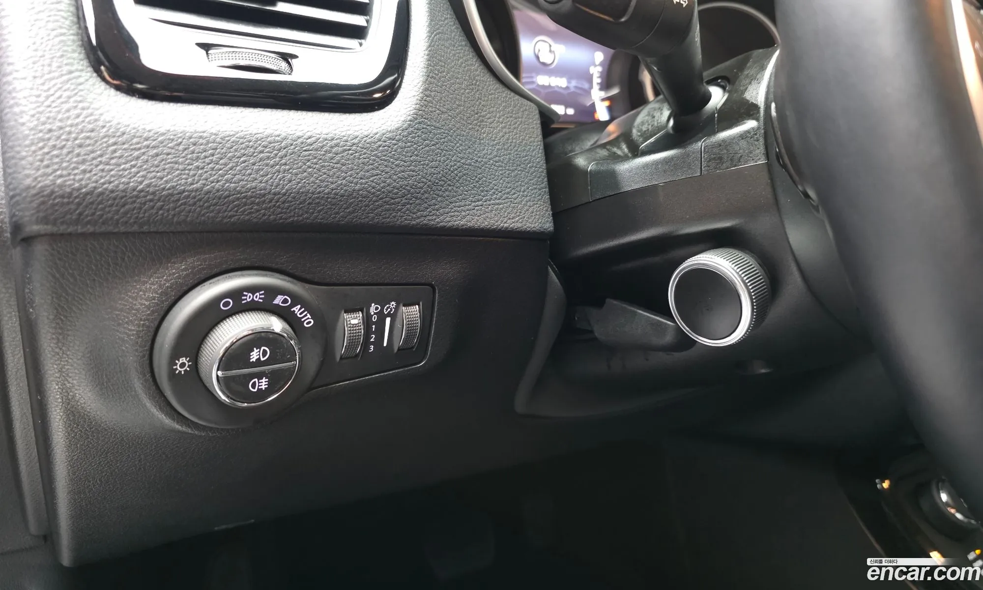 Jeep Compass 2019 3C4NJDCB3KT598369 — 6