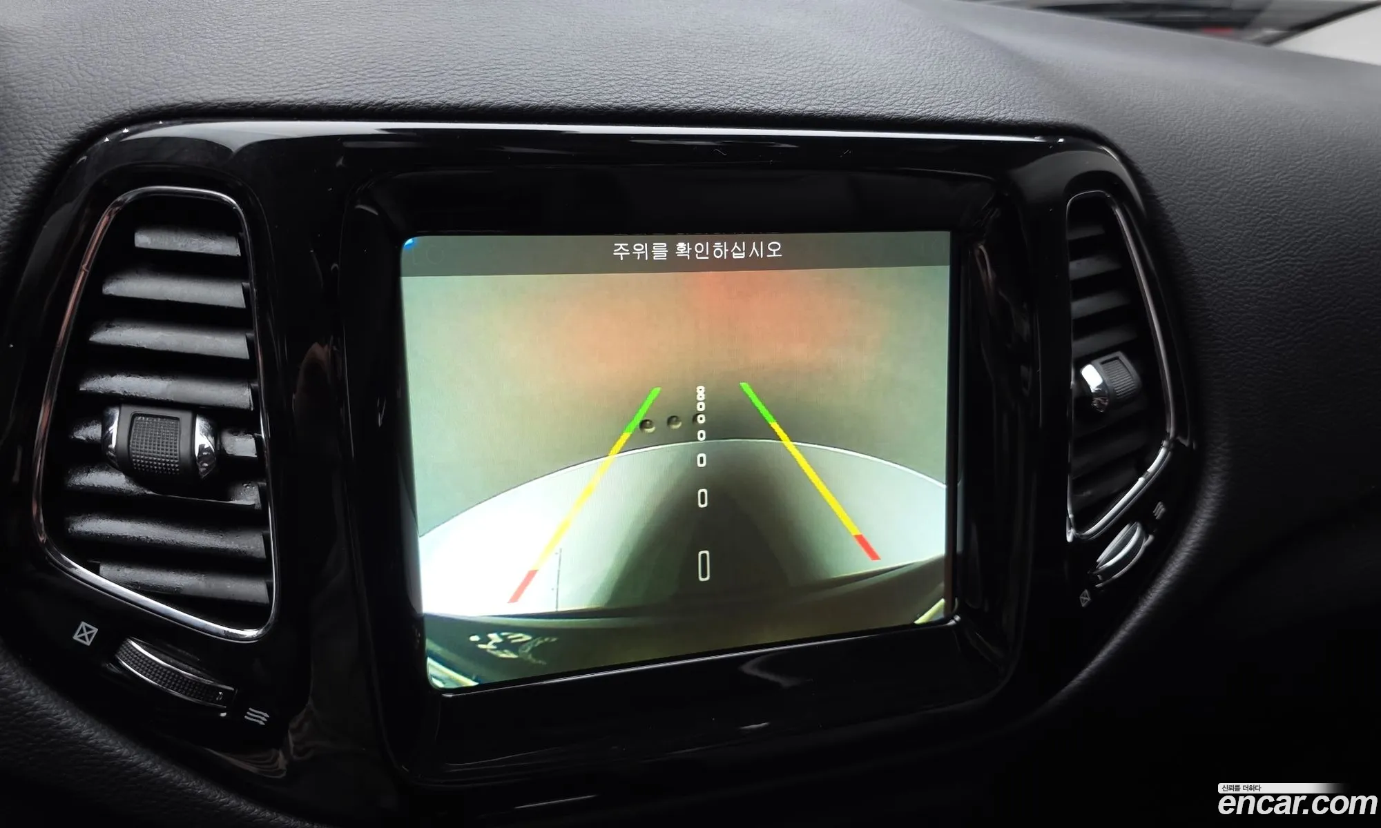Jeep Compass 2019 3C4NJDCB3KT598369 — 23