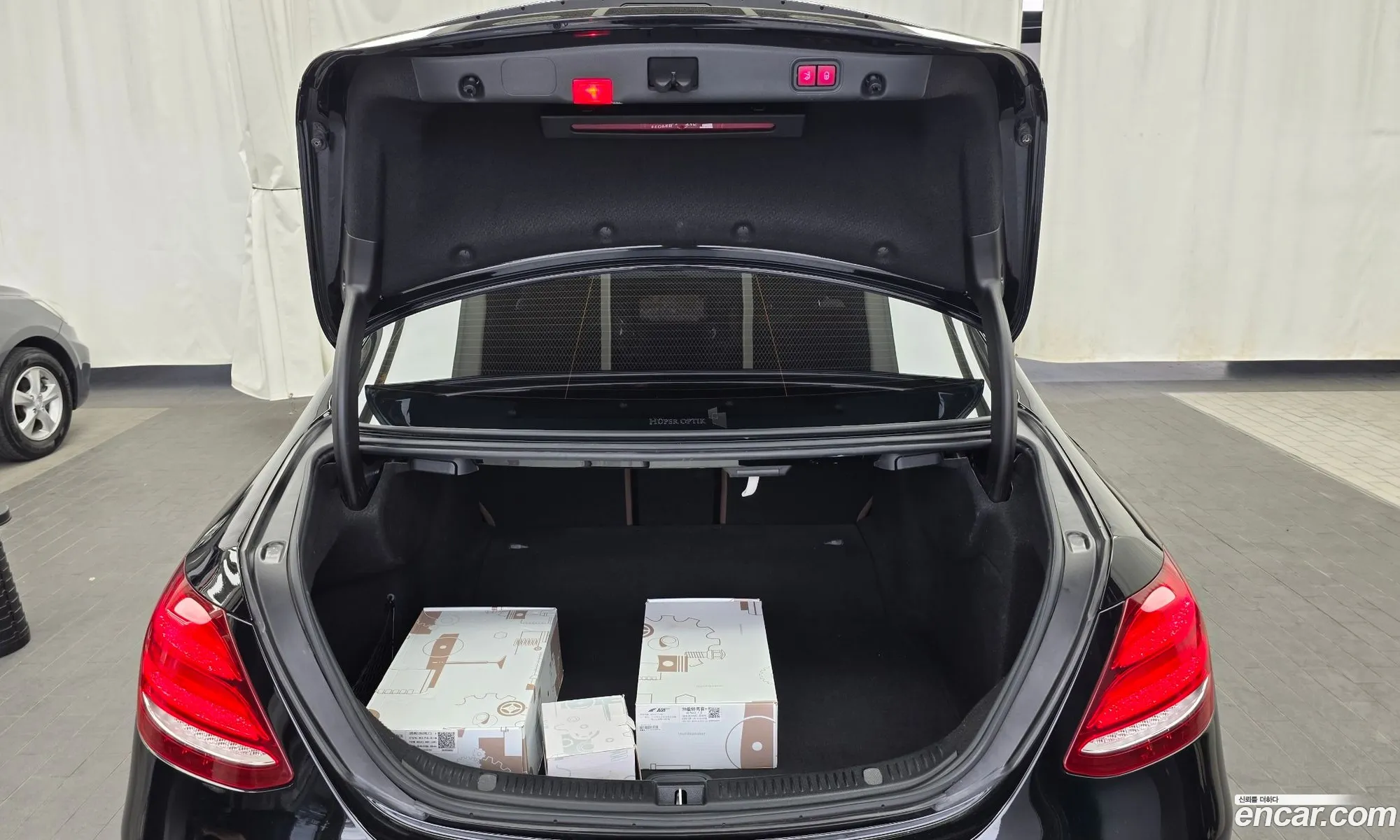 Mercedes-Benz E-Class W213 2019 WDDZF6BB0KA576049 — 33