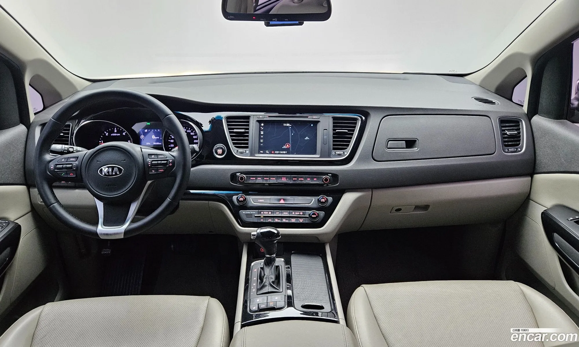 Kia Carnival 2015 — 2