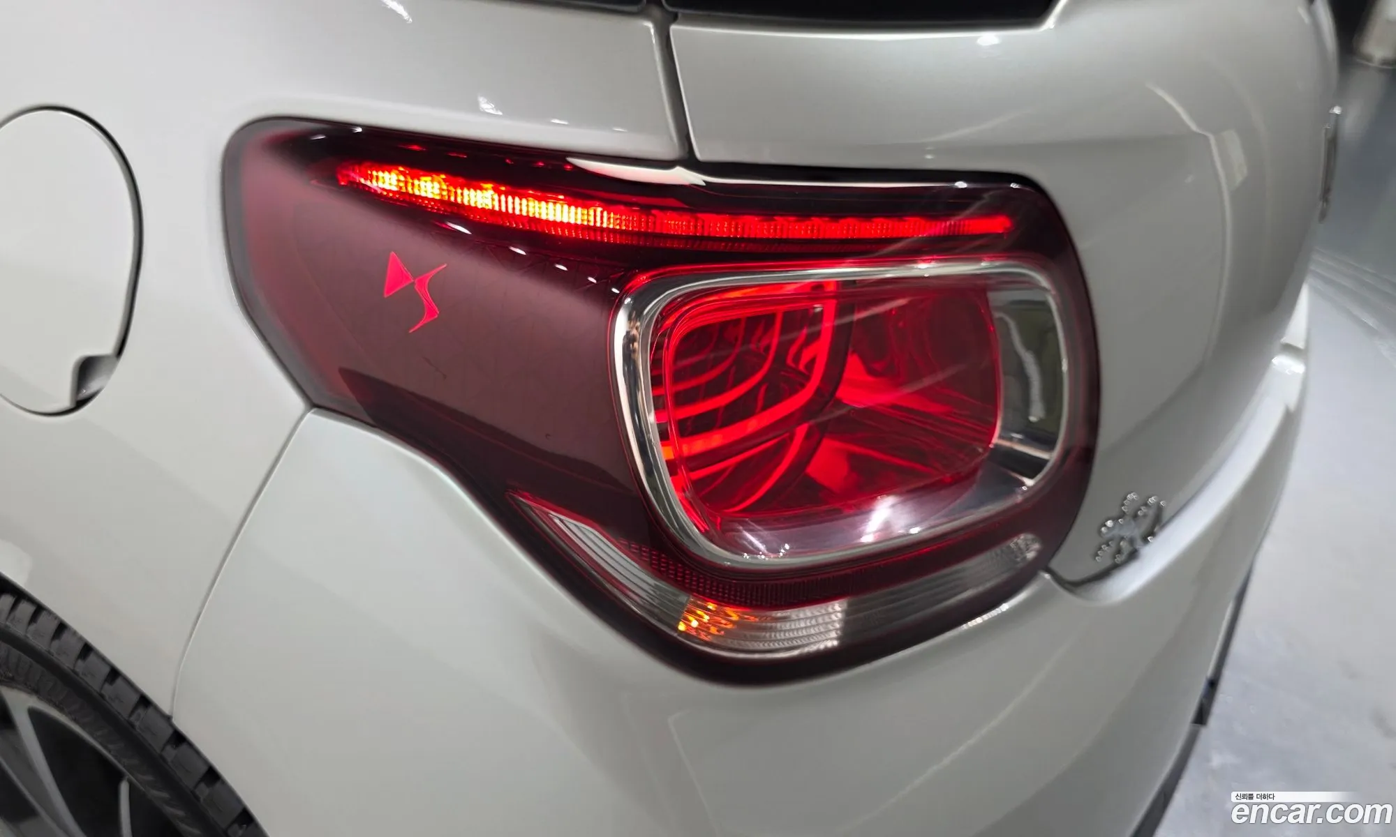Citroen/DS DS3 2017 VF7SABHYMHW500152 — 4