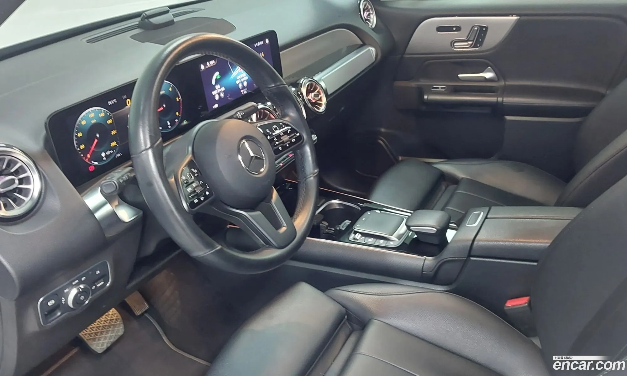 Mercedes-Benz GLB-Class X247 2021 — 17