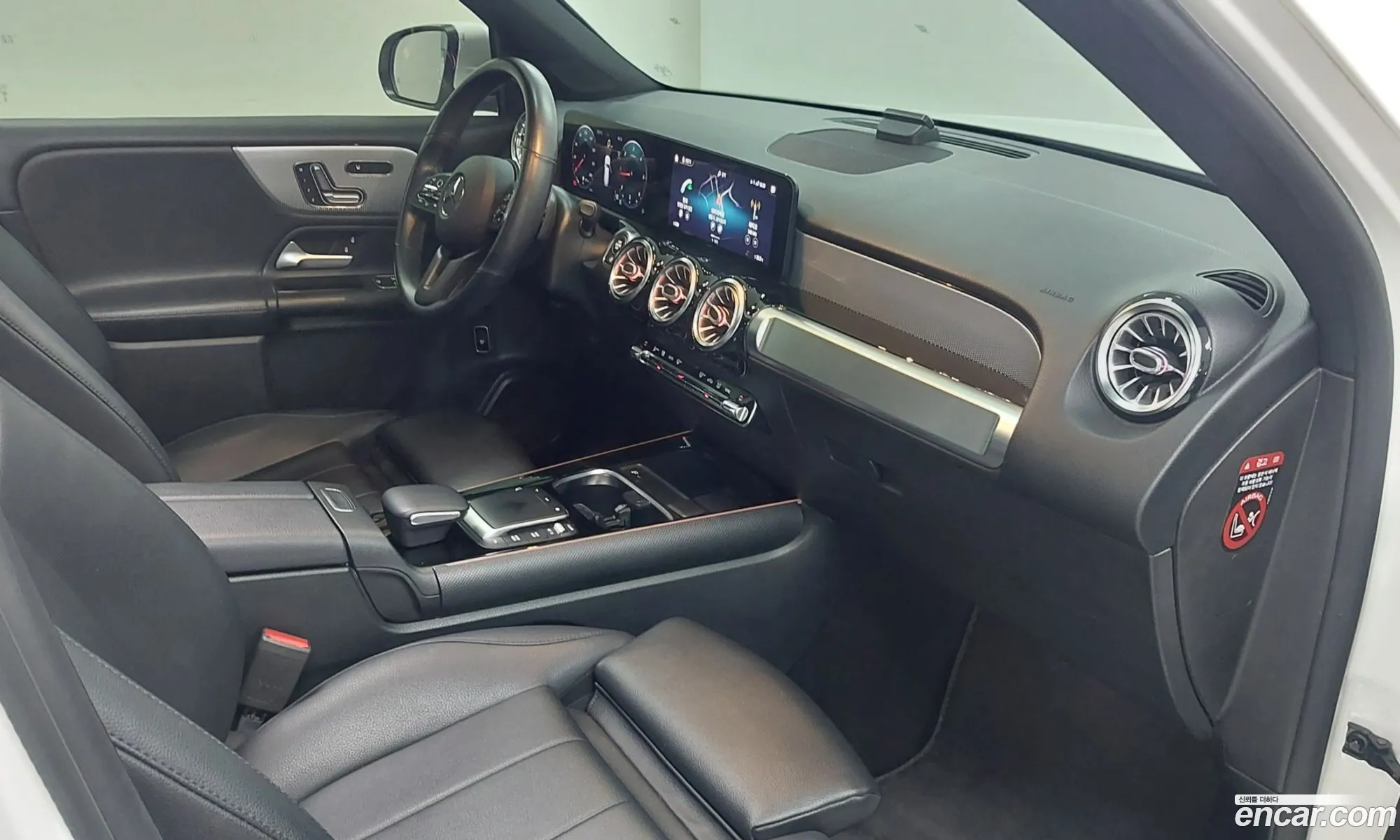 Mercedes-Benz GLB-Class X247 2021 — 11