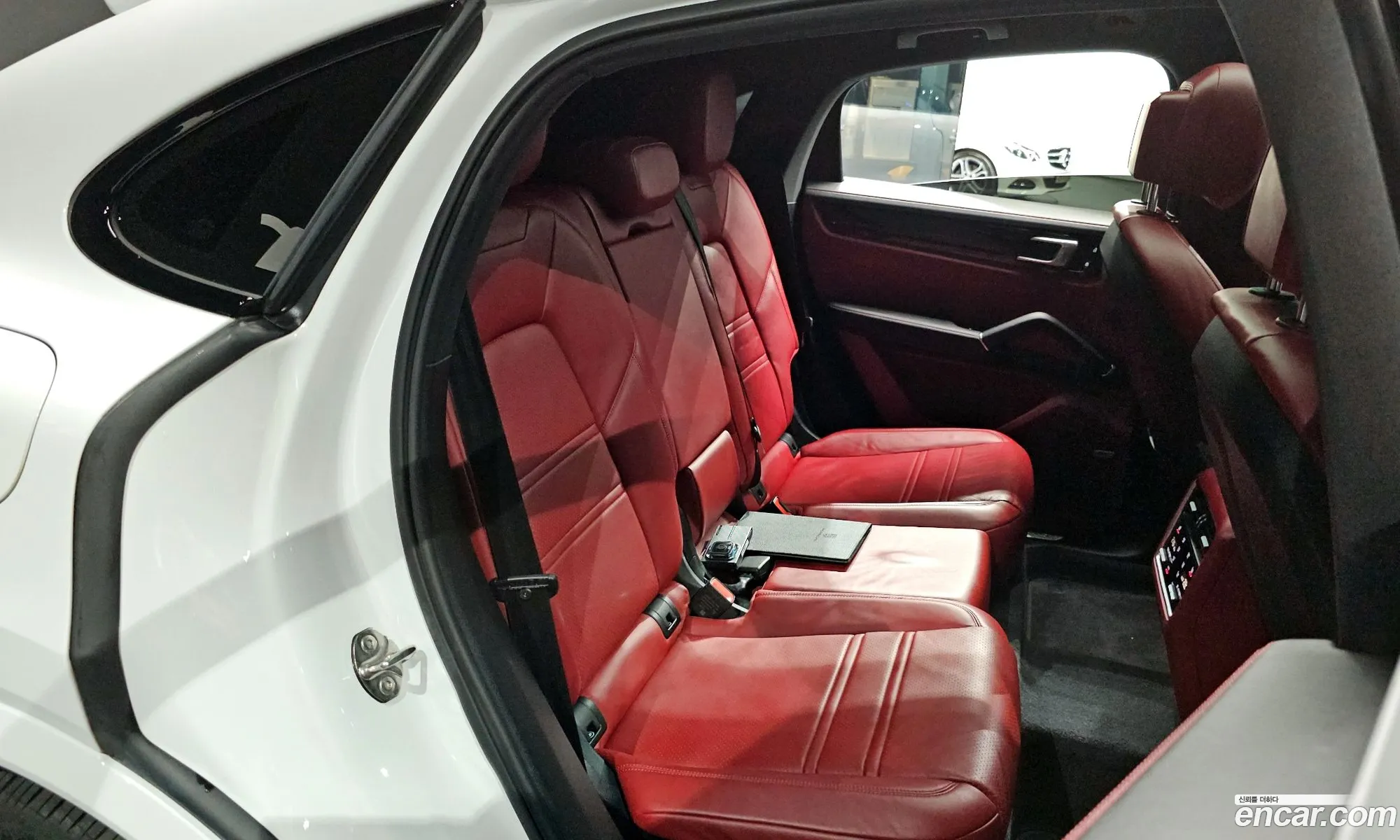 Porsche Cayenne 2020 WP1BA29YXLDA66710 — 3