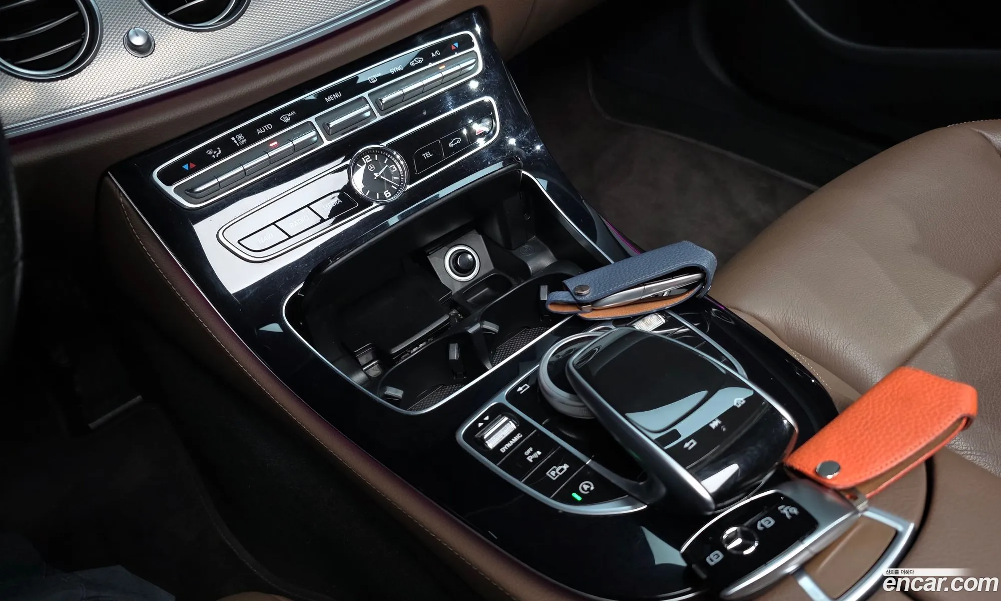 Mercedes-Benz E-Class W213 2016 WDDZF4CB1HA126096 — 25