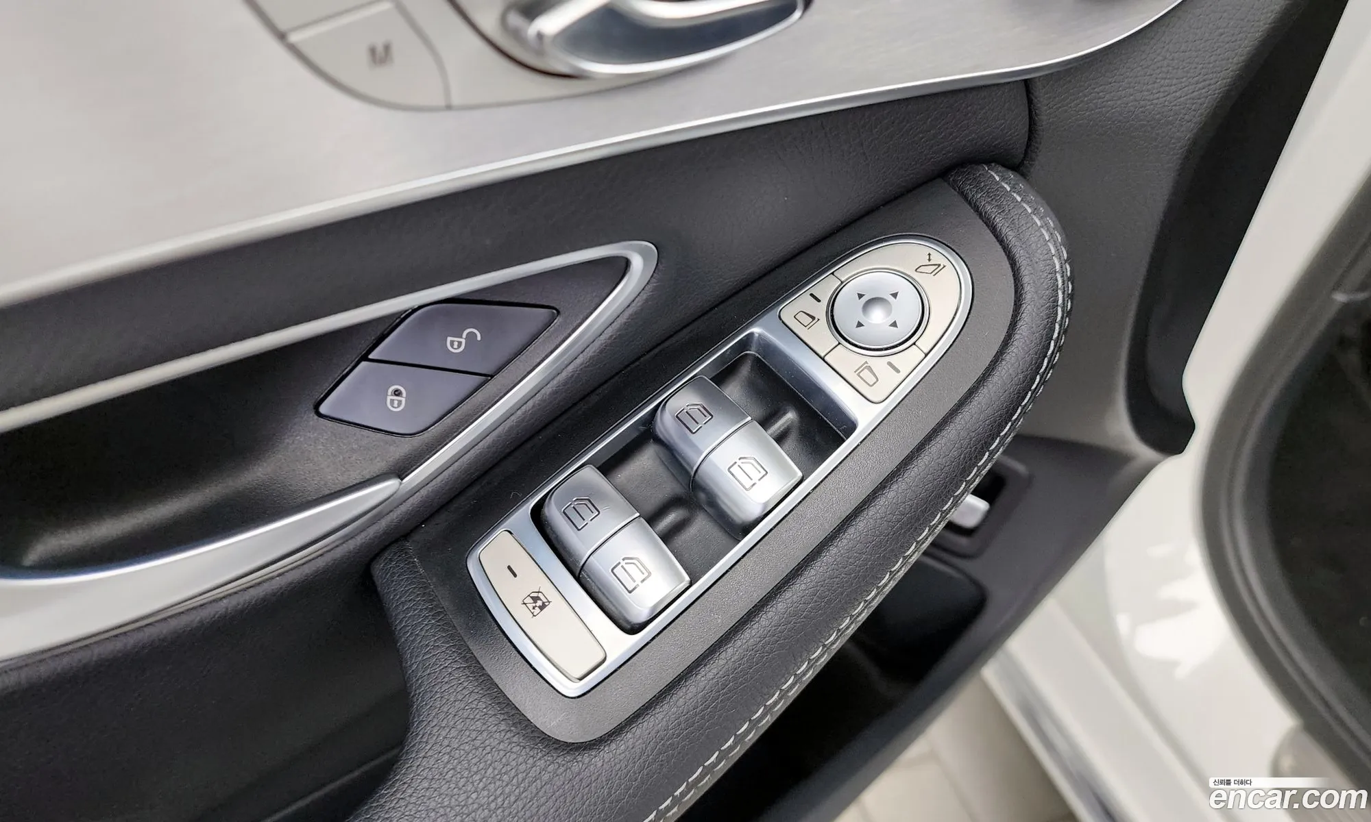 Mercedes-Benz C-Class W205 2018 WDDWF4CB4JF678221 — 24
