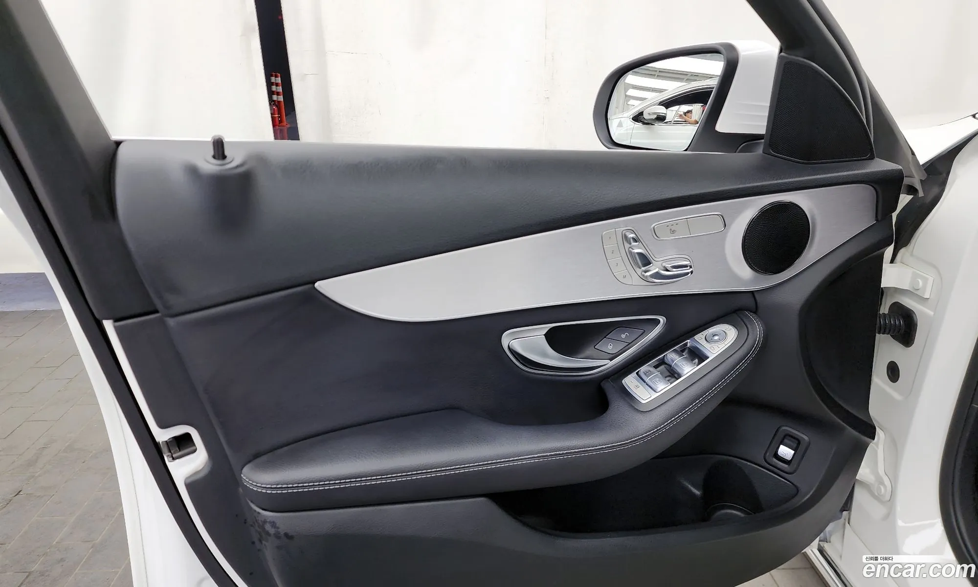Mercedes-Benz C-Class W205 2018 WDDWF4CB4JF678221 — 10