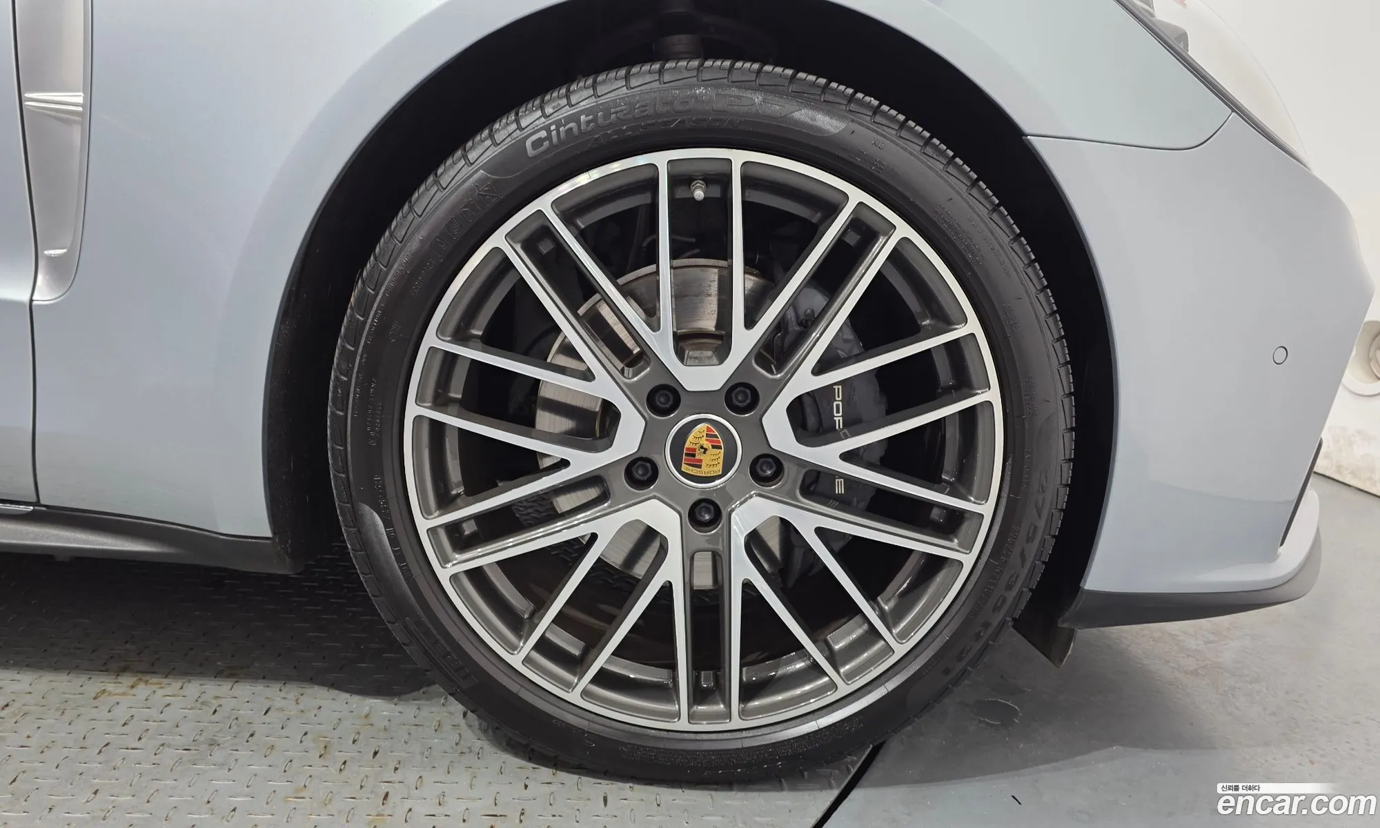 Porsche Panamera 2021 — 22