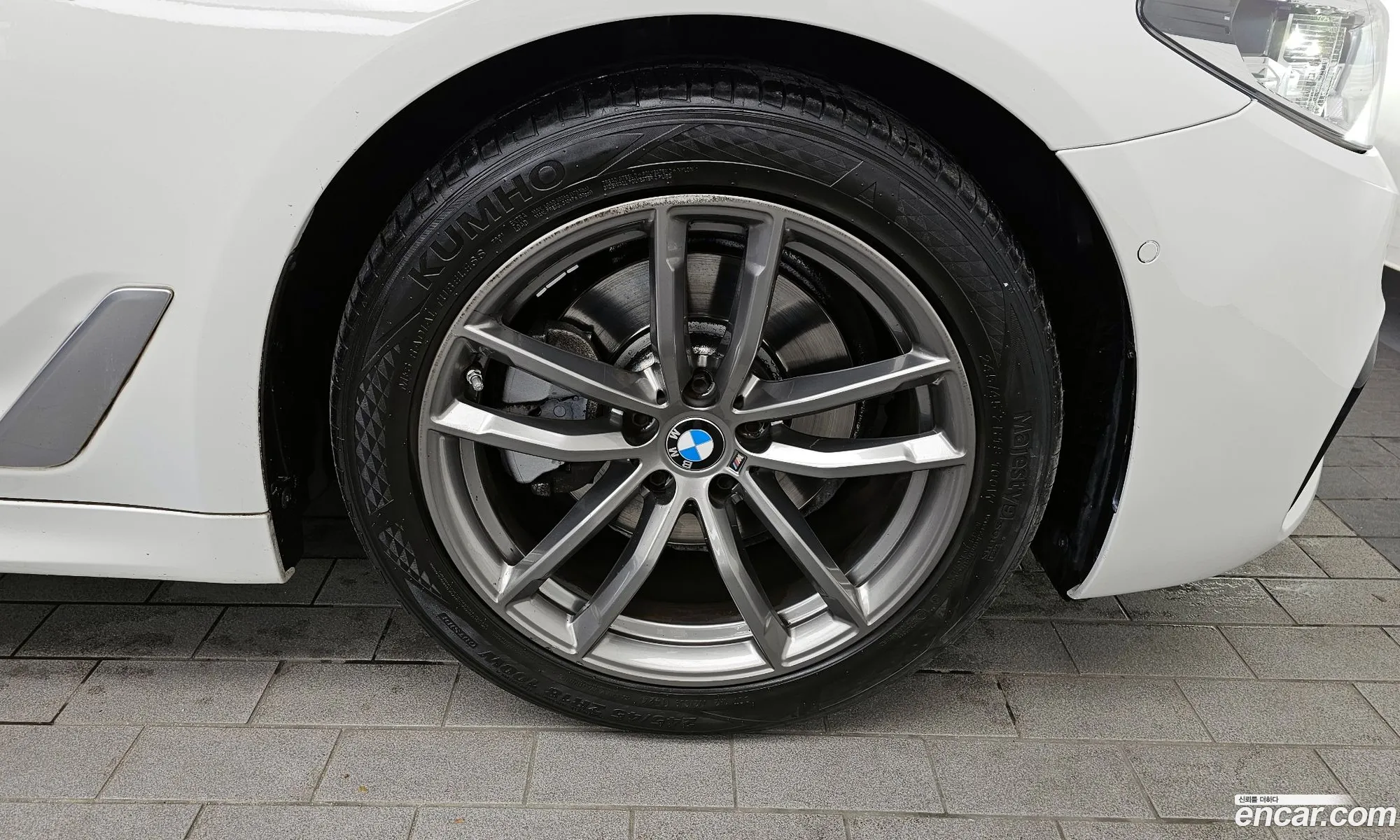 BMW 5 Series 2018 — 5