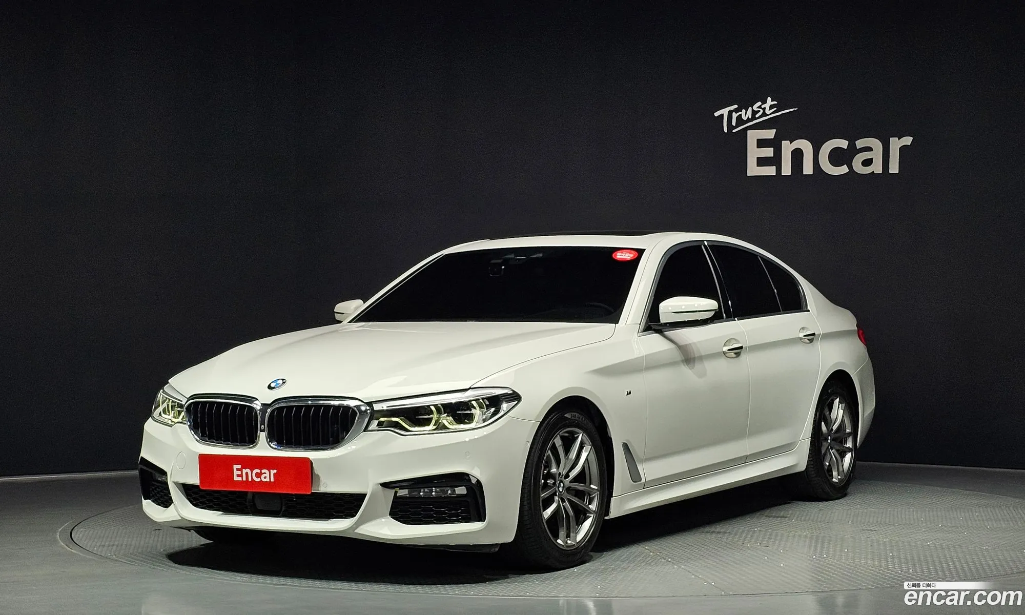 BMW 5 Series 2018 — 34