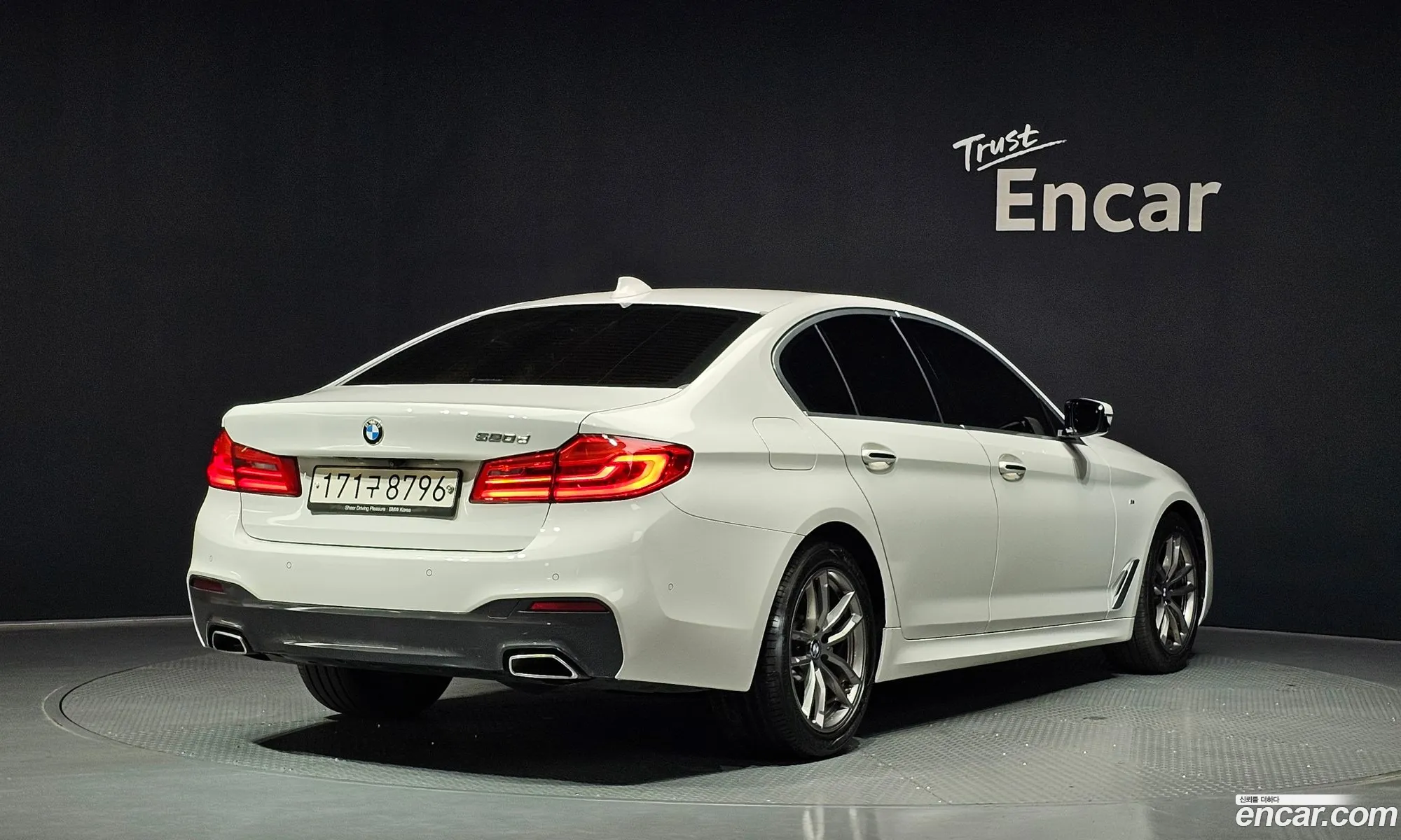 BMW 5 Series 2018 — 25