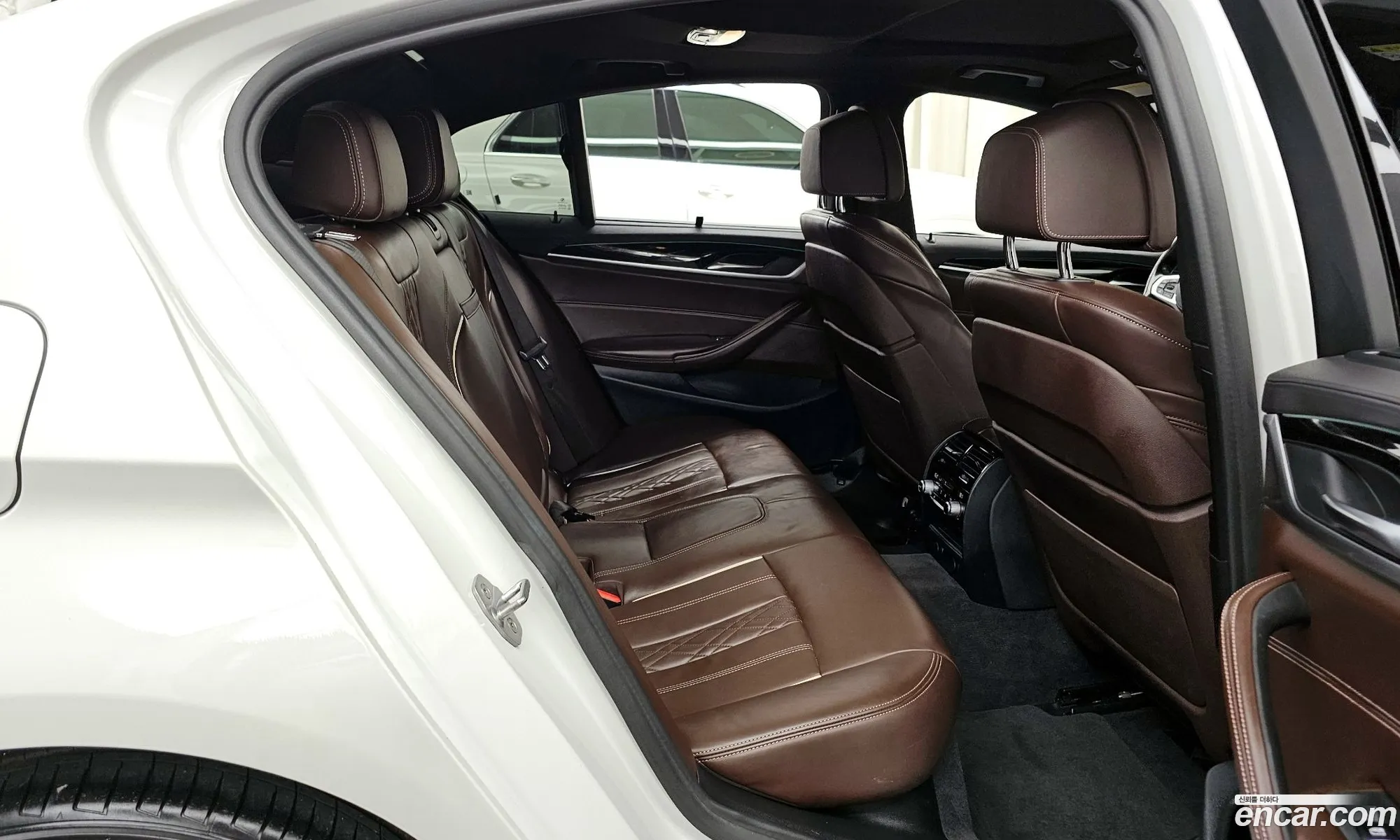 BMW 5 Series 2018 — 23