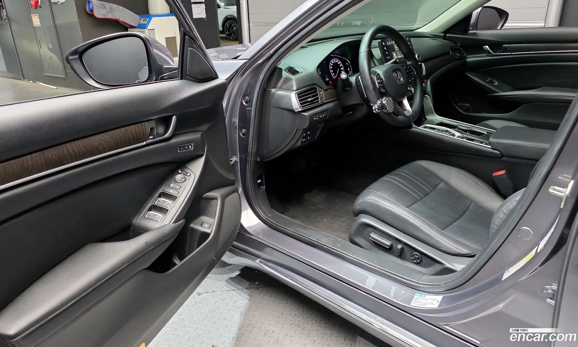 Honda Accord 10th Gen 2019 — 17