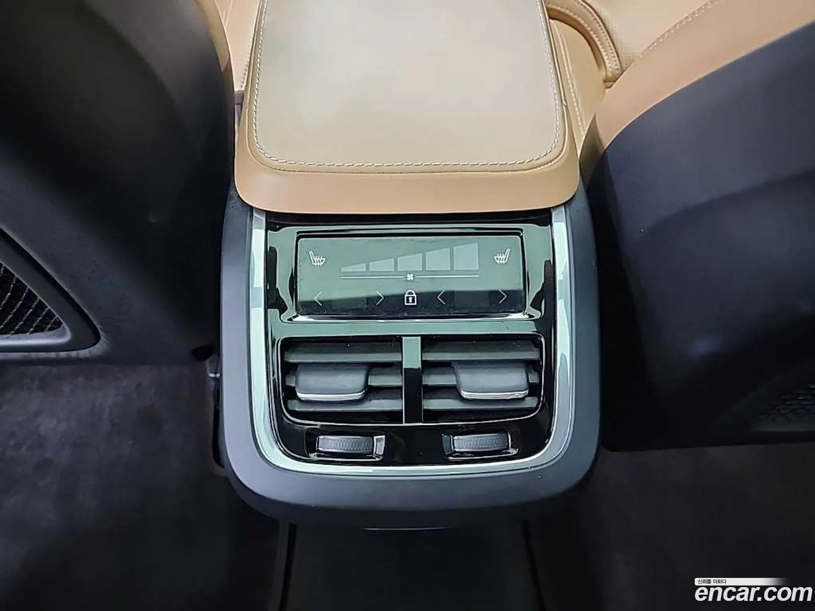 Volvo XC90 2019 — 10