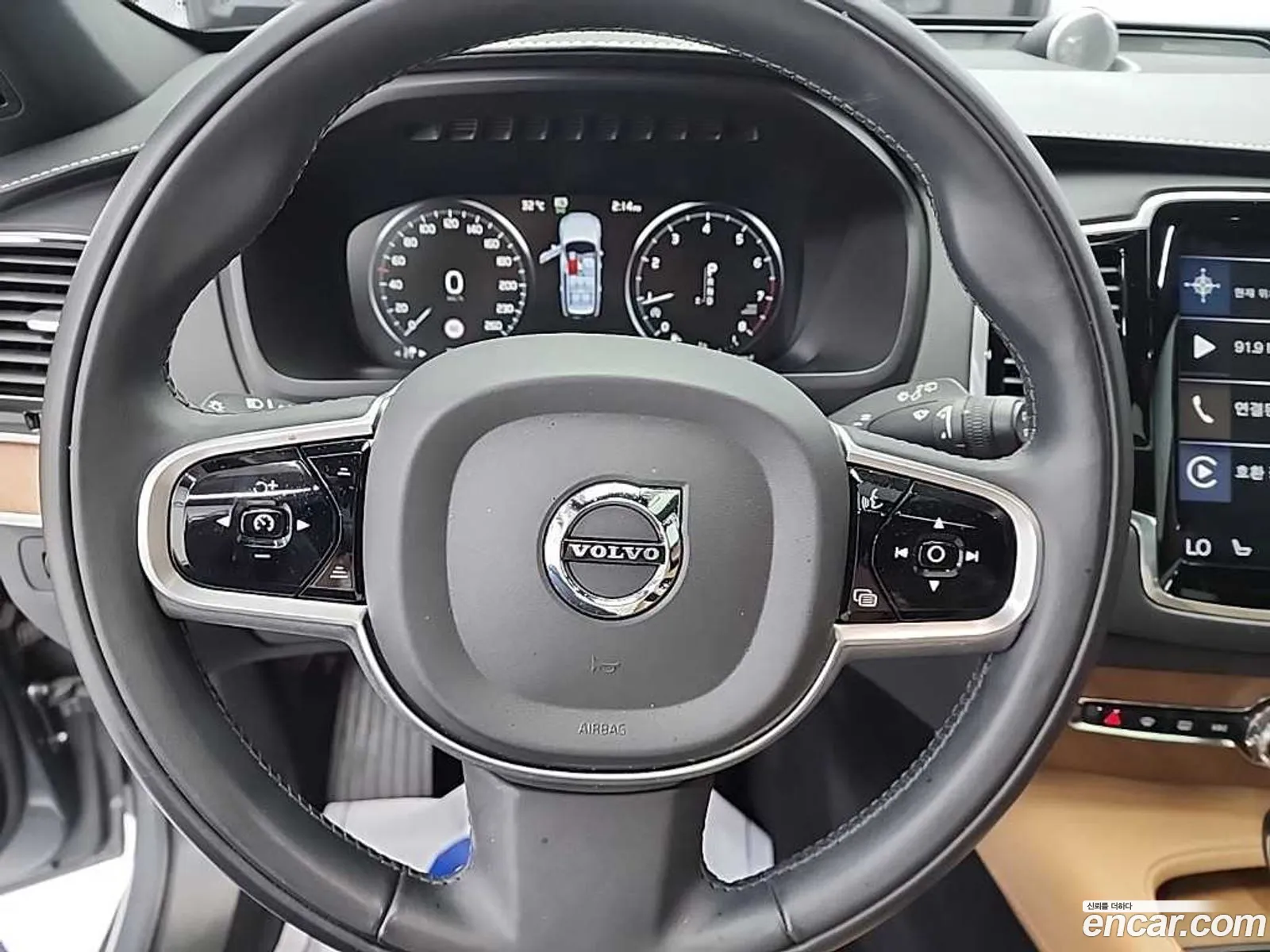 Volvo XC90 2019 — 9