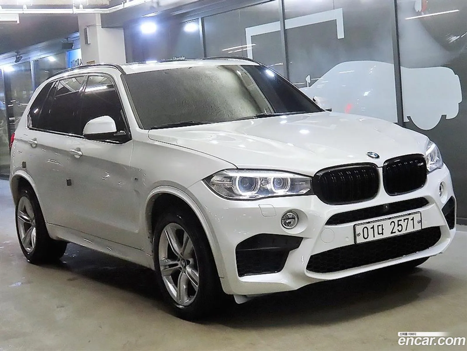 BMW X5 2018 — 19