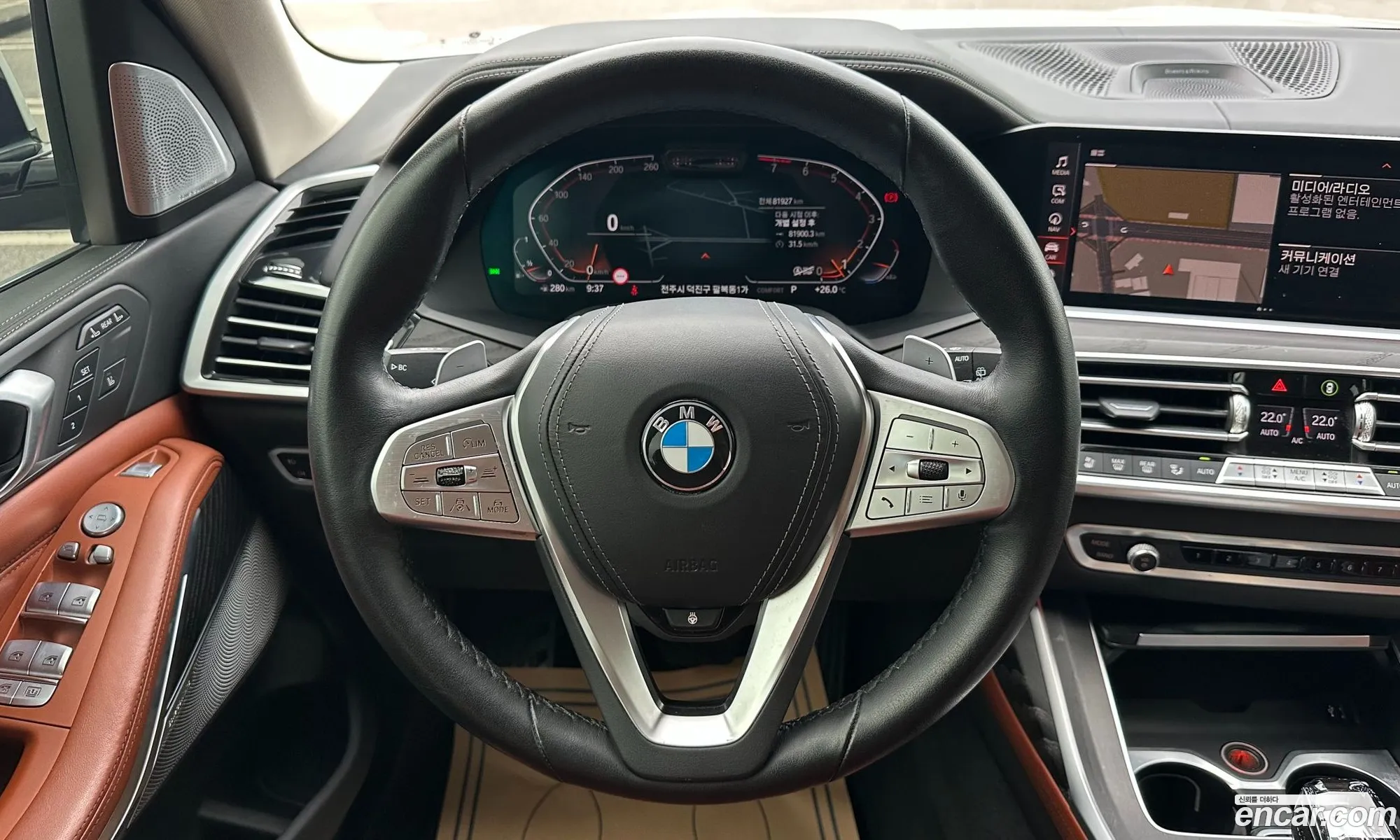 BMW X7 2021 — 18