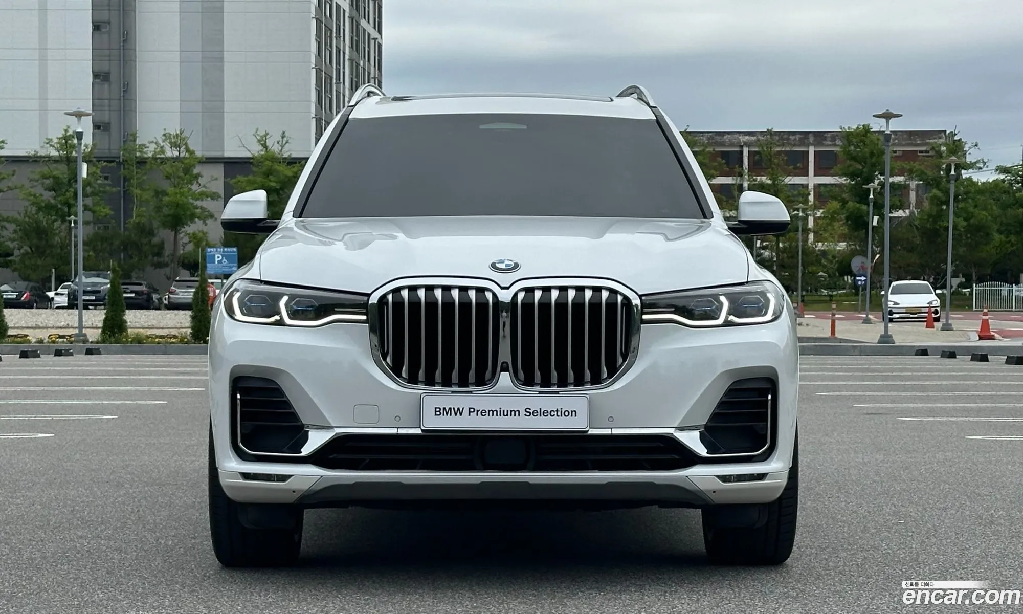 BMW X7 2021 — 13