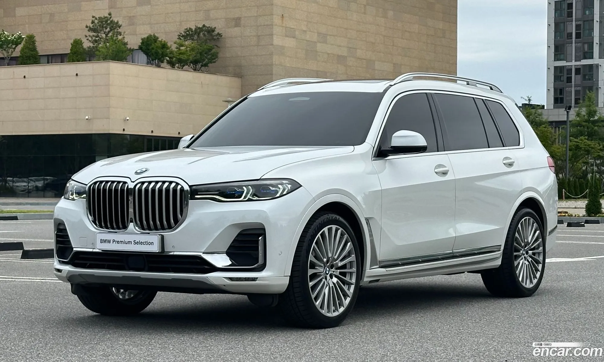 BMW X7 2021 — 12