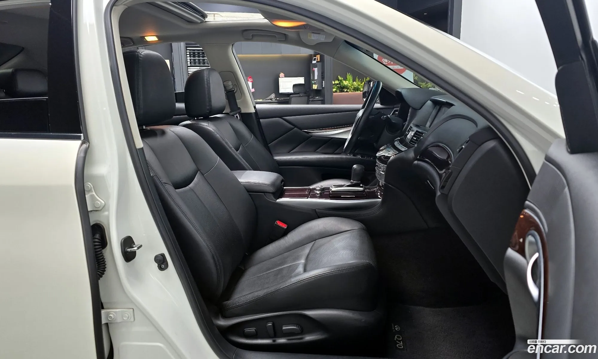 Infiniti Q70 2019 JNKBY11E1KM250021 — 6