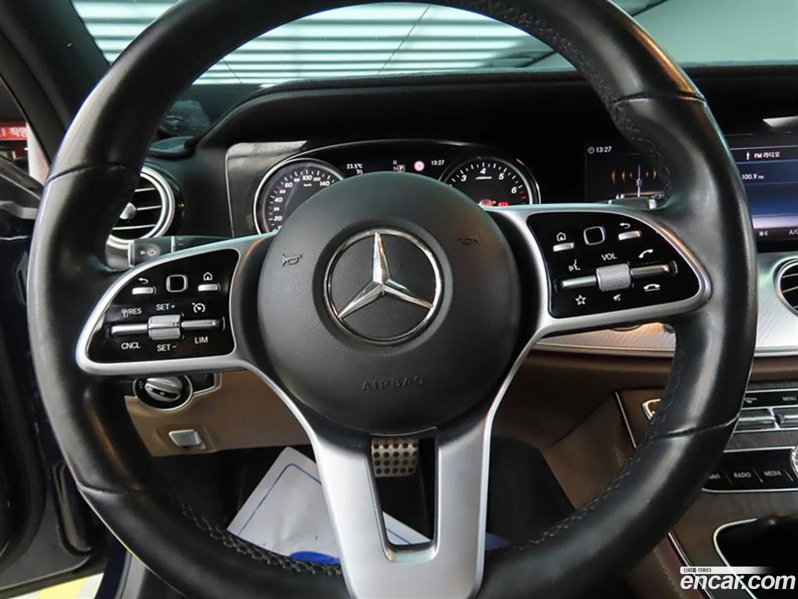 Mercedes-Benz E-Class W213 2020 — 11