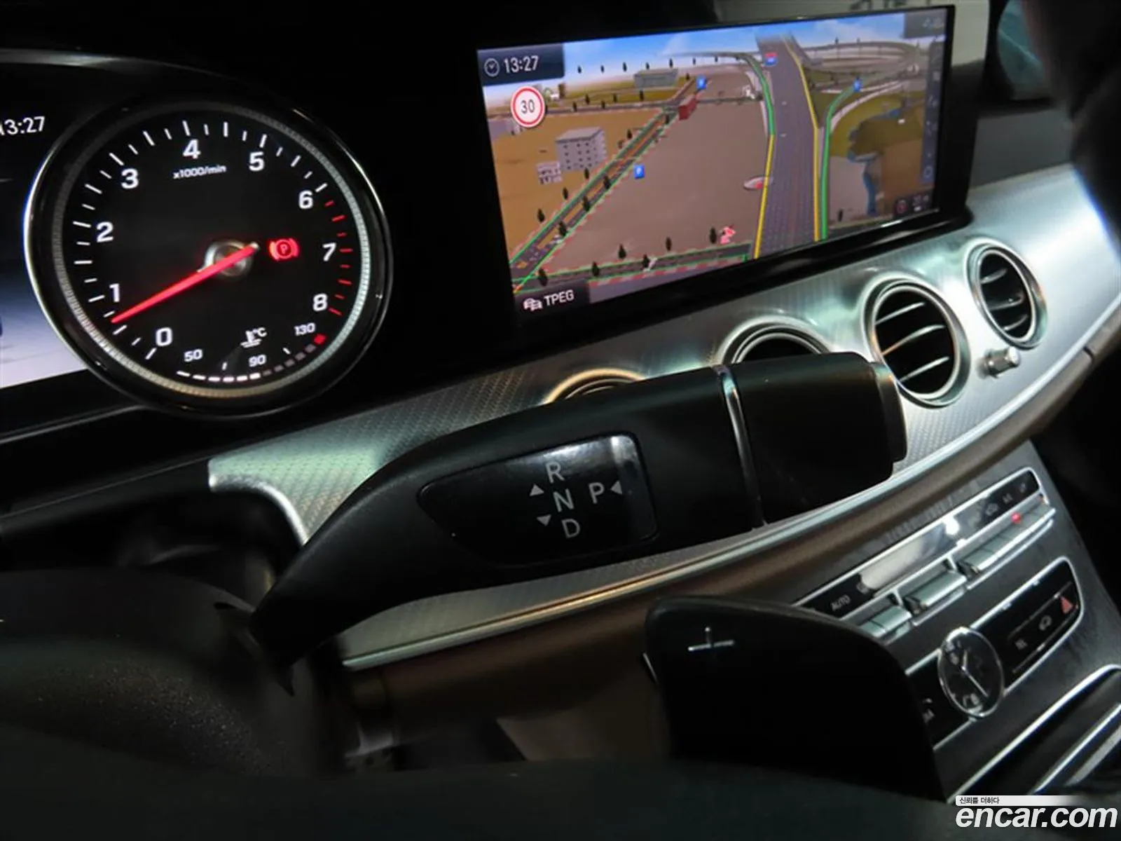 Mercedes-Benz E-Class W213 2020 — 19
