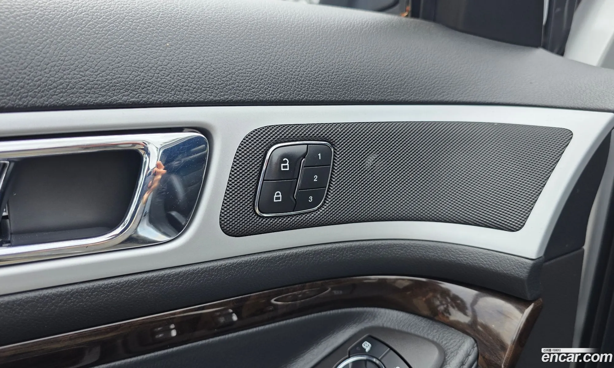 Ford Explorer 2013 1FM5K8F81DGC55809 — 12