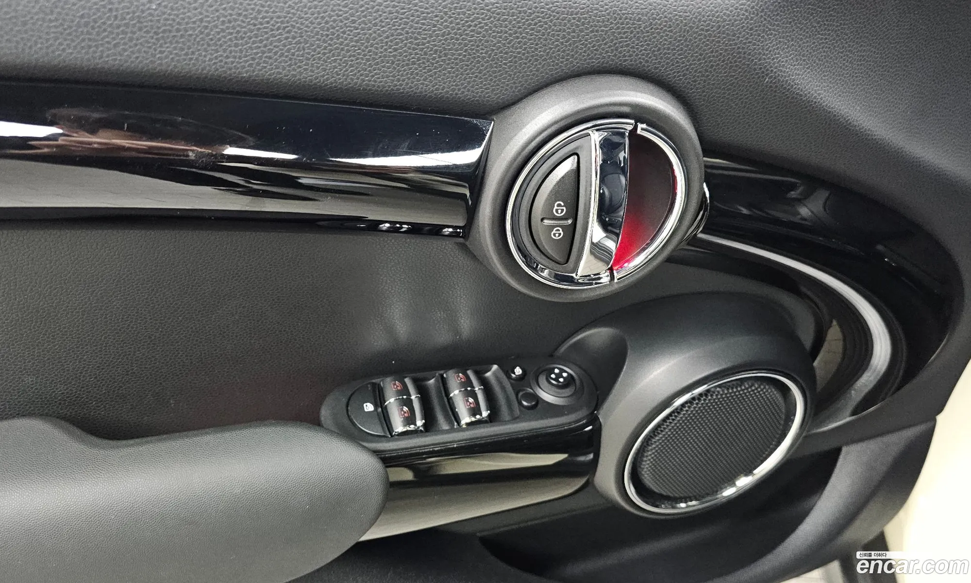 Mini Cooper 2020 — 26
