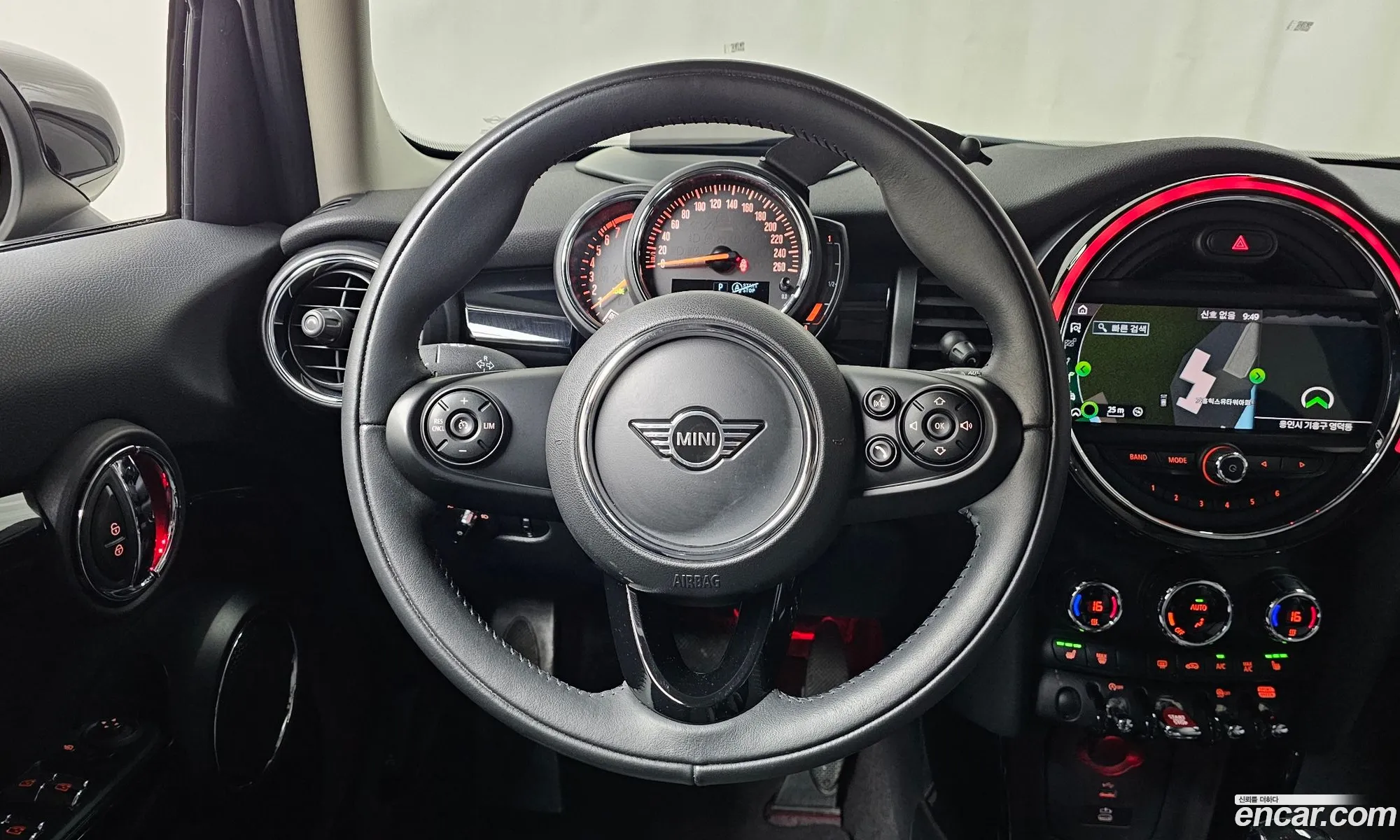 Mini Cooper 2020 — 13