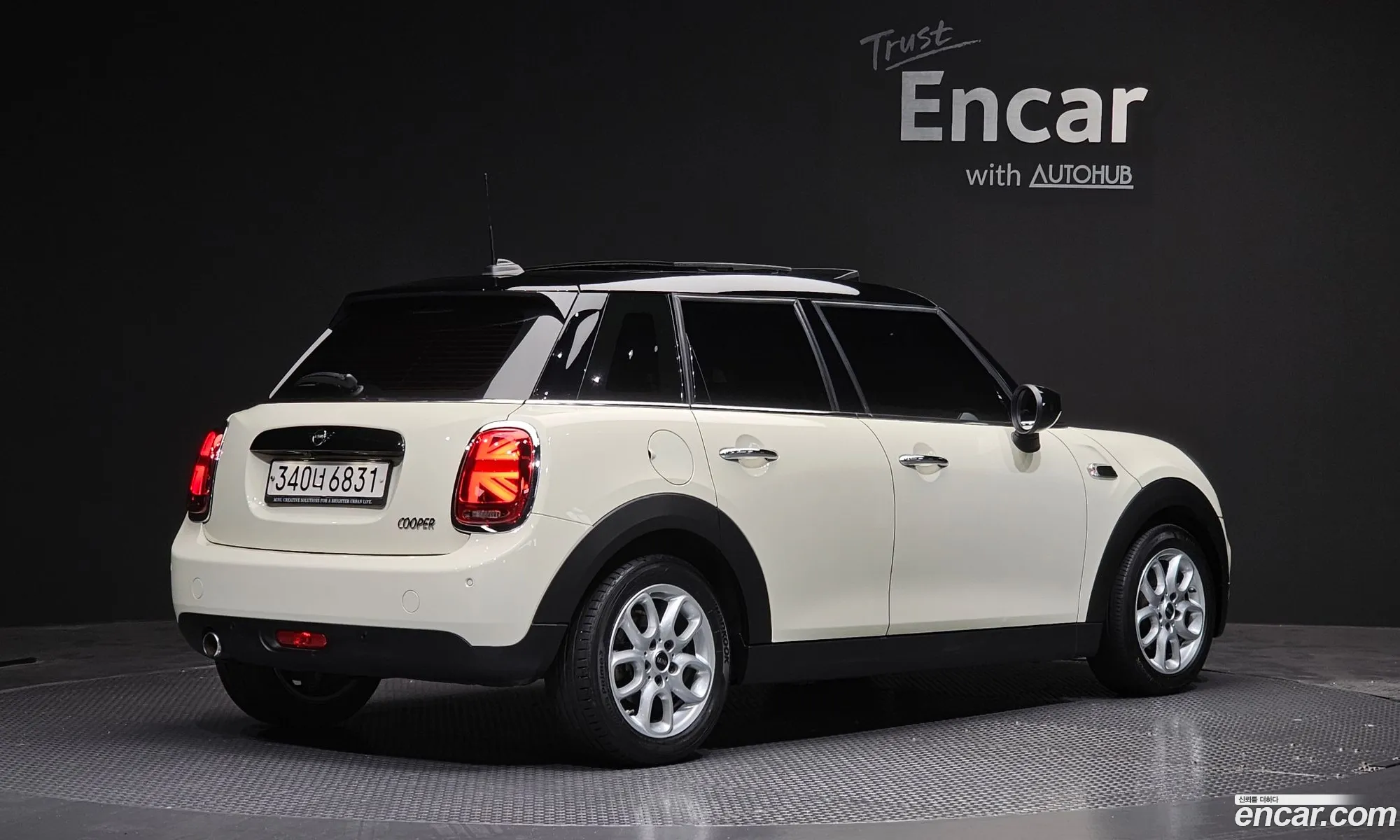 Mini Cooper 2020 — 29